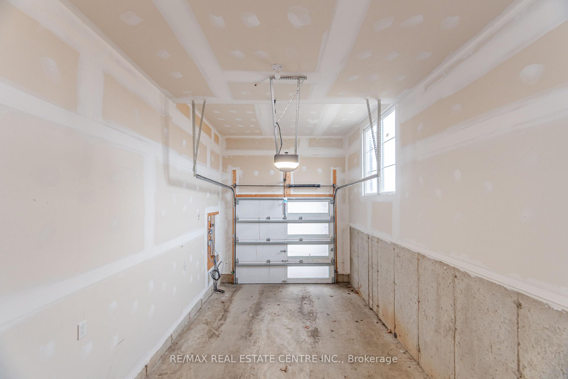 Photo 31 of Unit 237, 237 West Oak Trail S, Kitchener — HOMEH