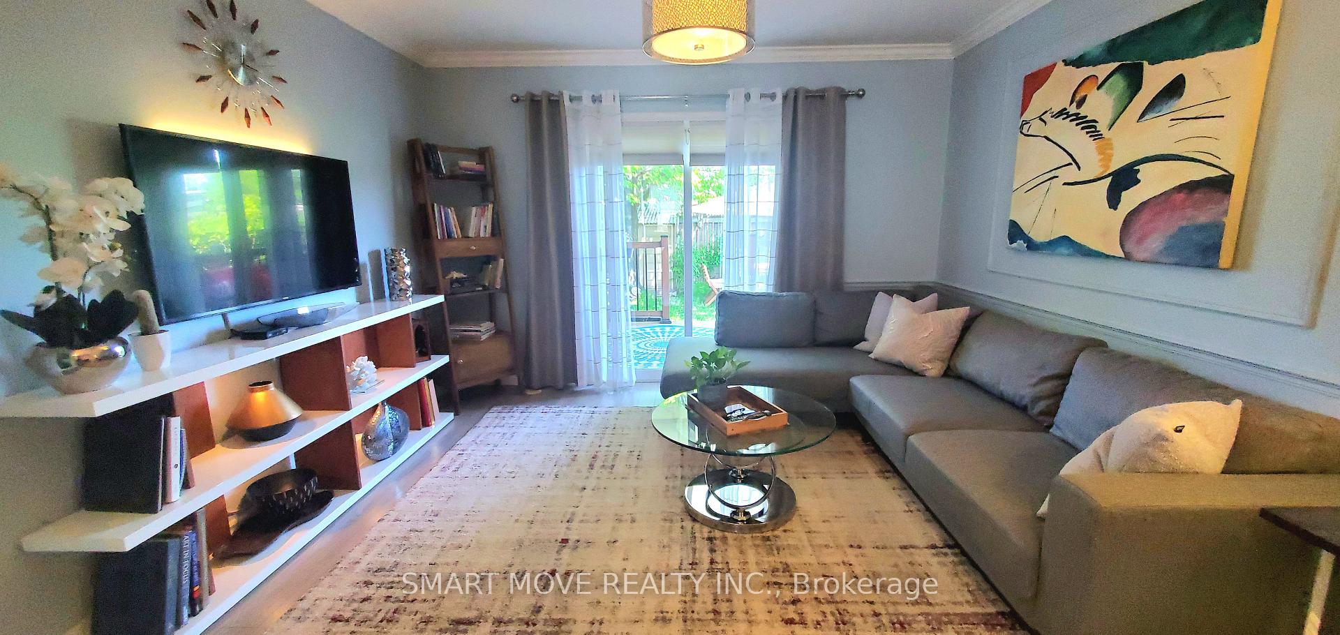 Photo 5 of Unit TH 25, 21 Replin Road, Toronto, Englemount-Lawrence — HOMEH