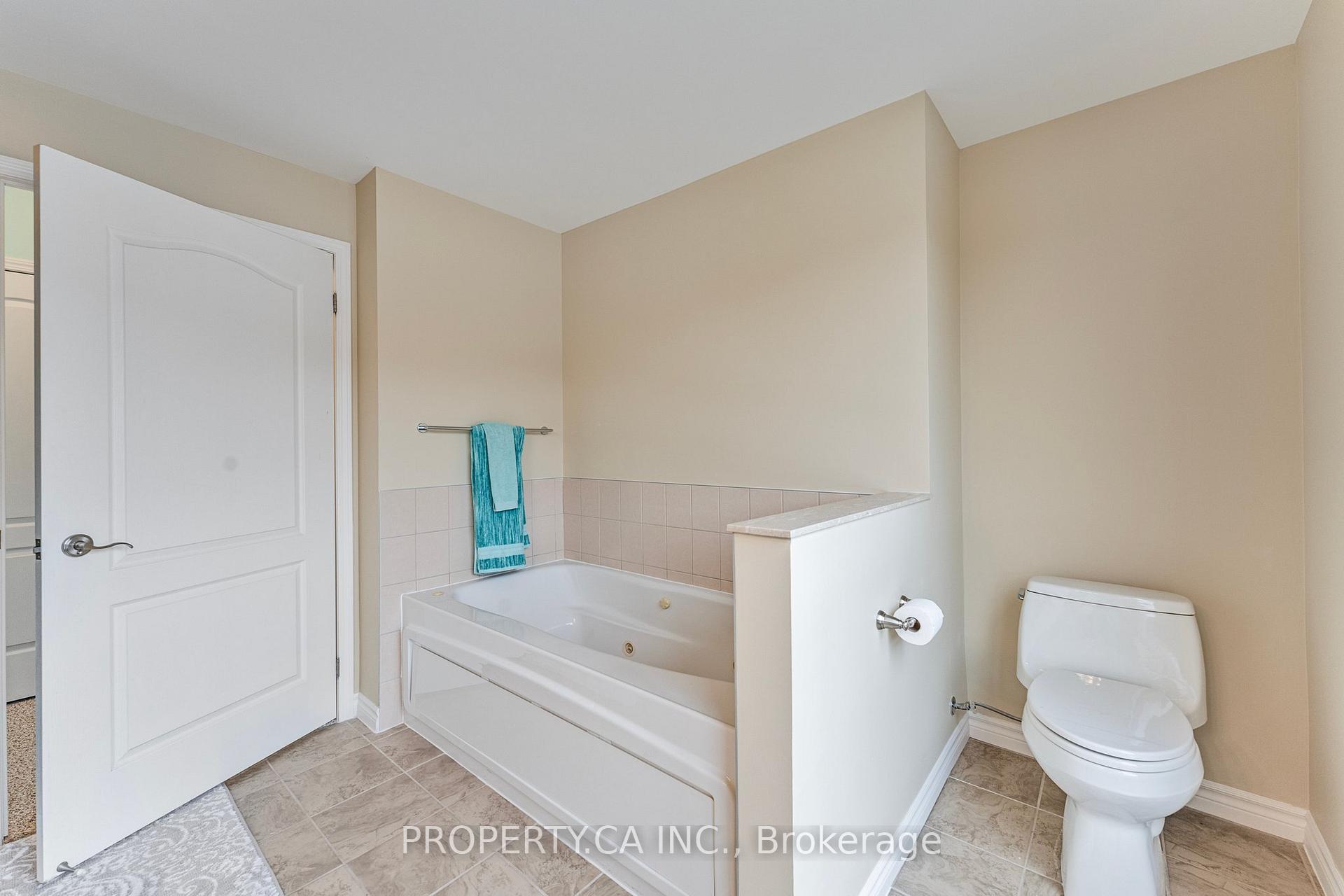 Photo 22 of Unit 401, 699 Aberdeen Boulevard, Midland — HOMEH
