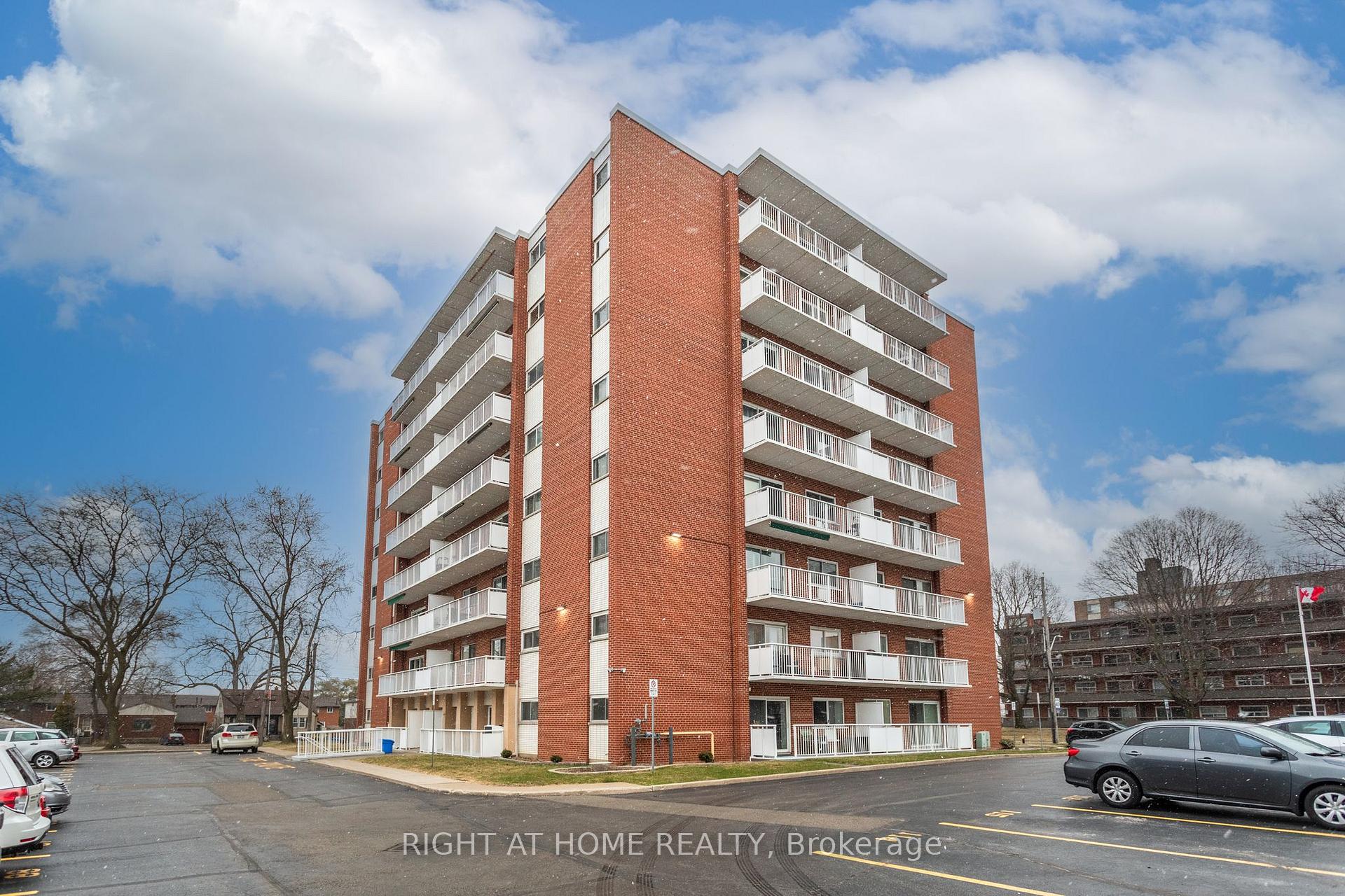 Photo 1 of Unit 207, 8 Woodman Drive S, Hamilton, Corman — HOMEH