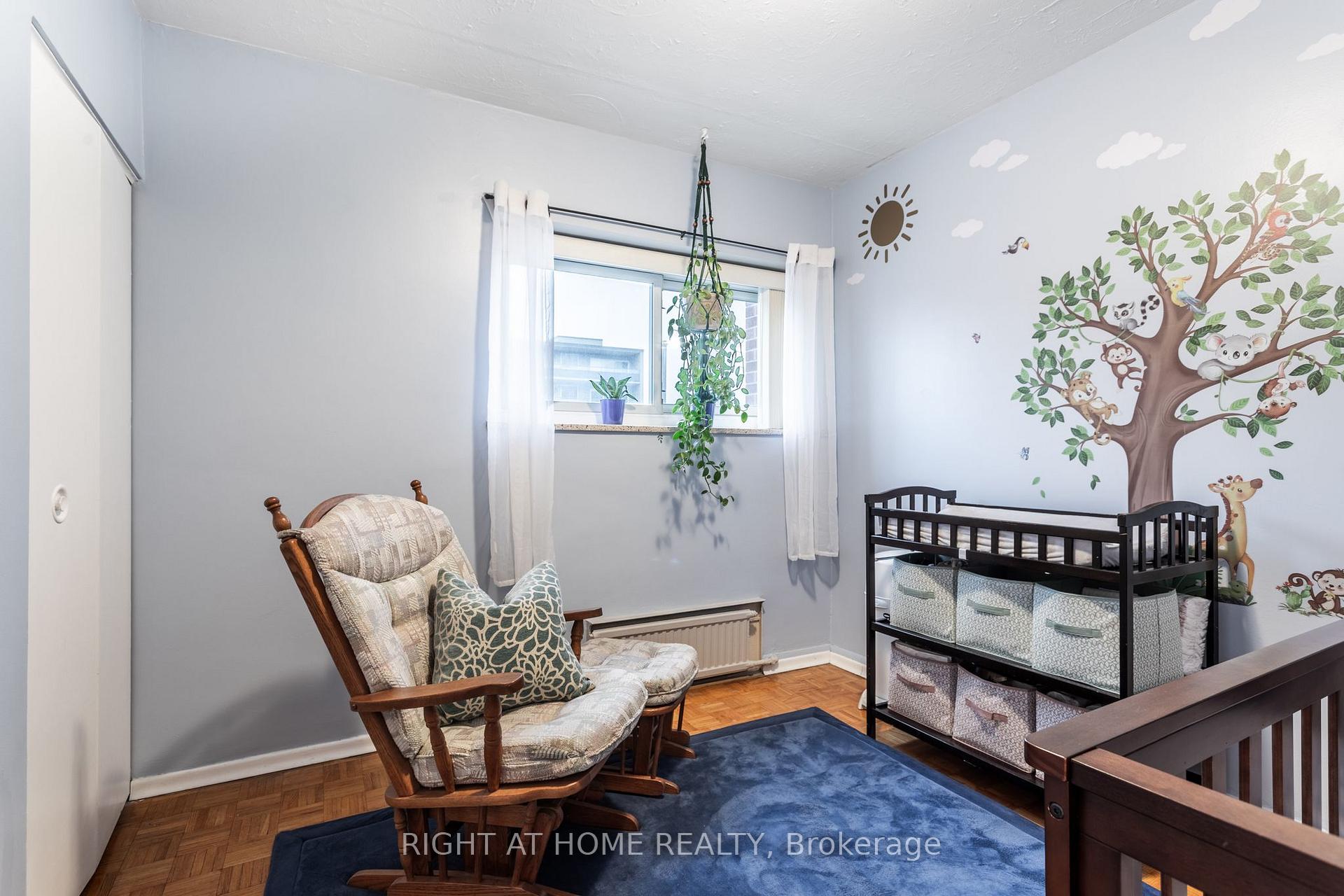 Photo 8 of Unit 207, 8 Woodman Drive S, Hamilton, Corman — HOMEH