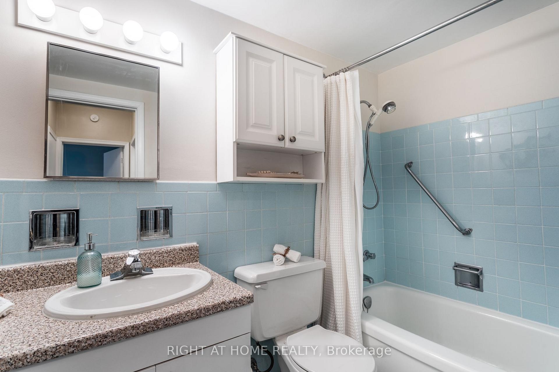 Photo 14 of Unit 207, 8 Woodman Drive S, Hamilton, Corman — HOMEH