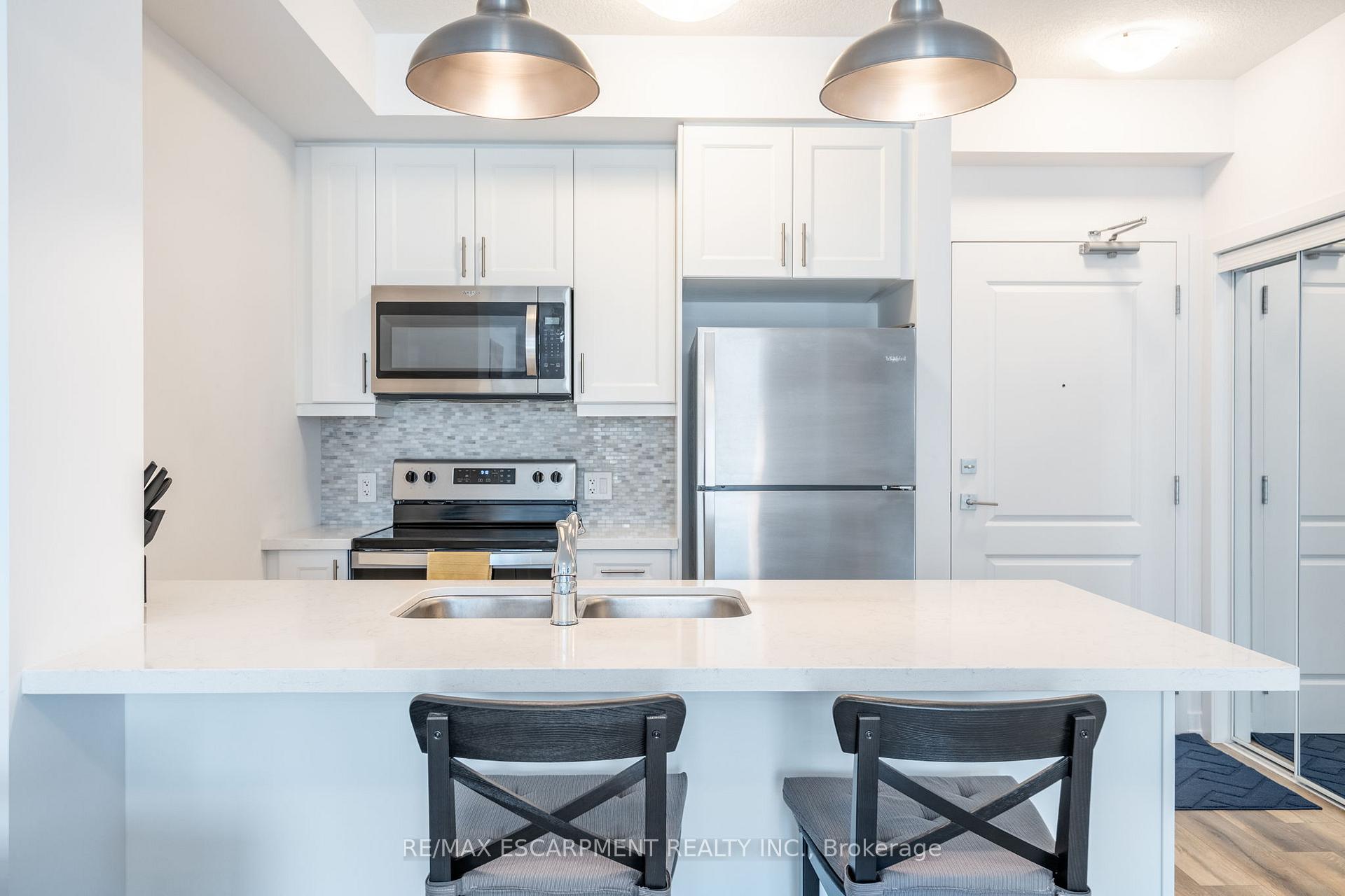 Photo 5 of Unit 324, 470 Dundas Street E, Hamilton, Waterdown — HOMEH