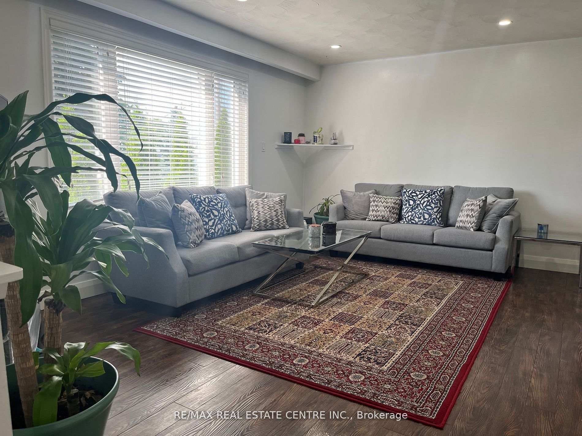 Photo 5 of 579 Woodlawn Road E, Guelph, Victoria North — HOMEH