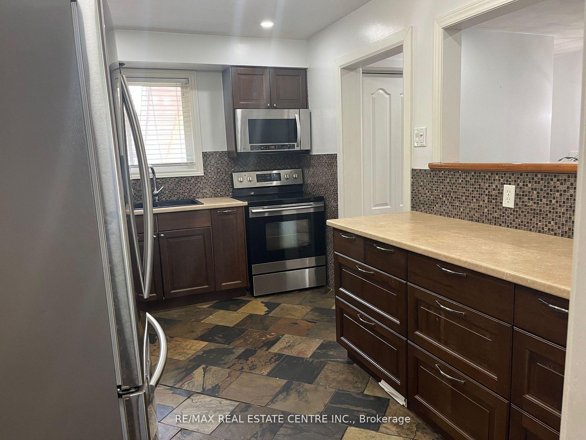Photo 8 of 579 Woodlawn Road E, Guelph, Victoria North — HOMEH