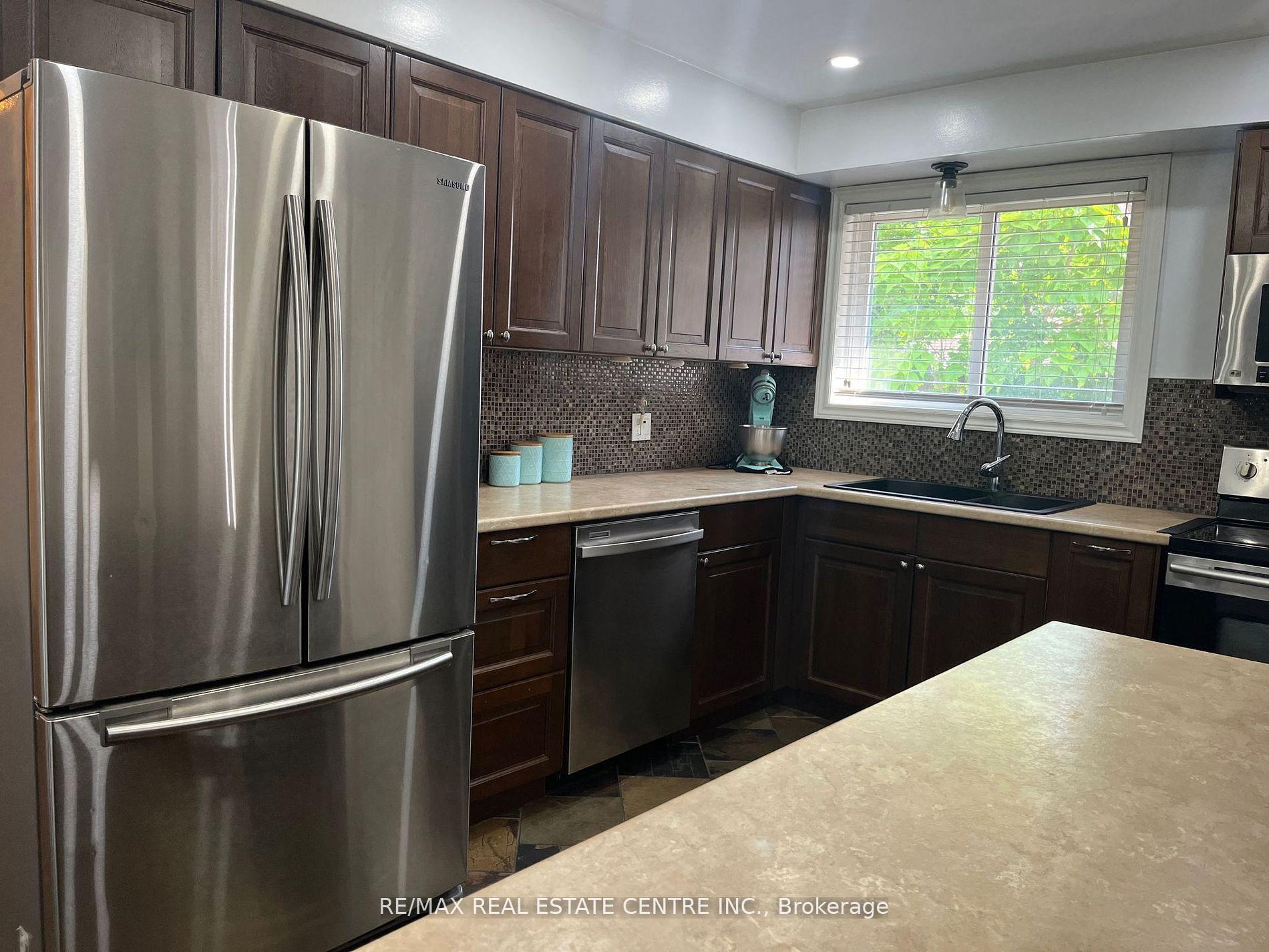 Photo 11 of 579 Woodlawn Road E, Guelph, Victoria North — HOMEH