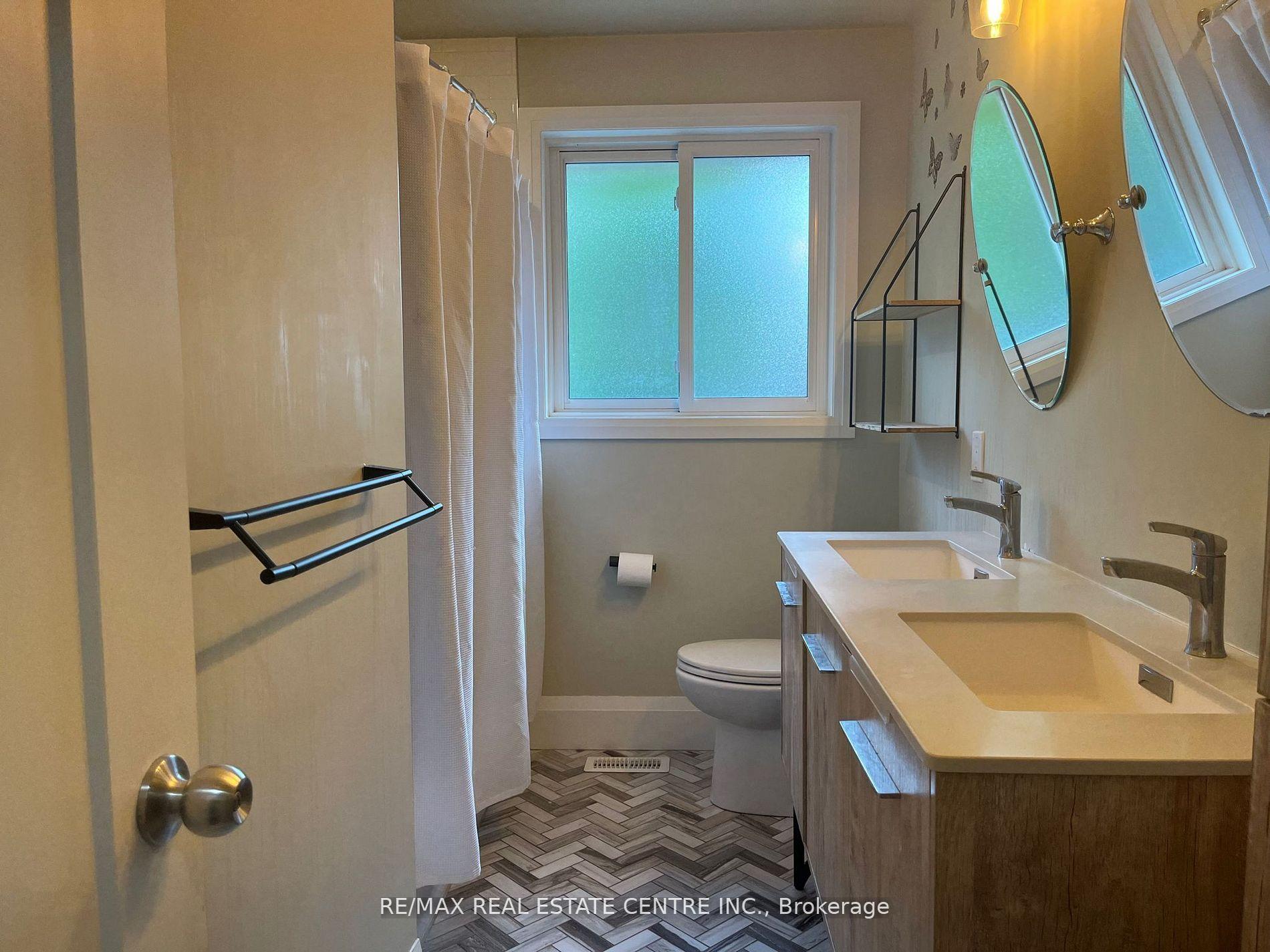 Photo 22 of 579 Woodlawn Road E, Guelph, Victoria North — HOMEH