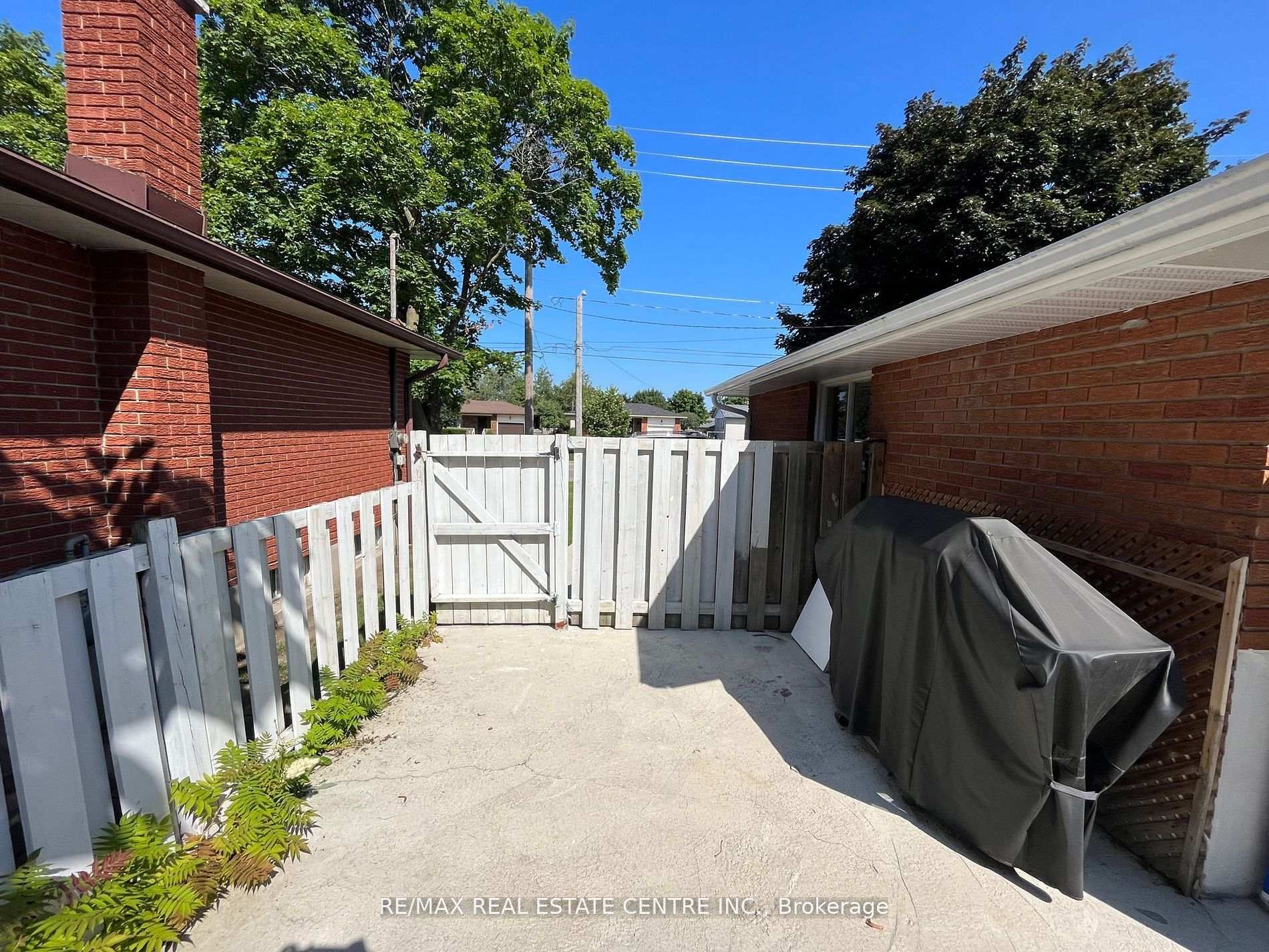 Photo 30 of 579 Woodlawn Road E, Guelph, Victoria North — HOMEH