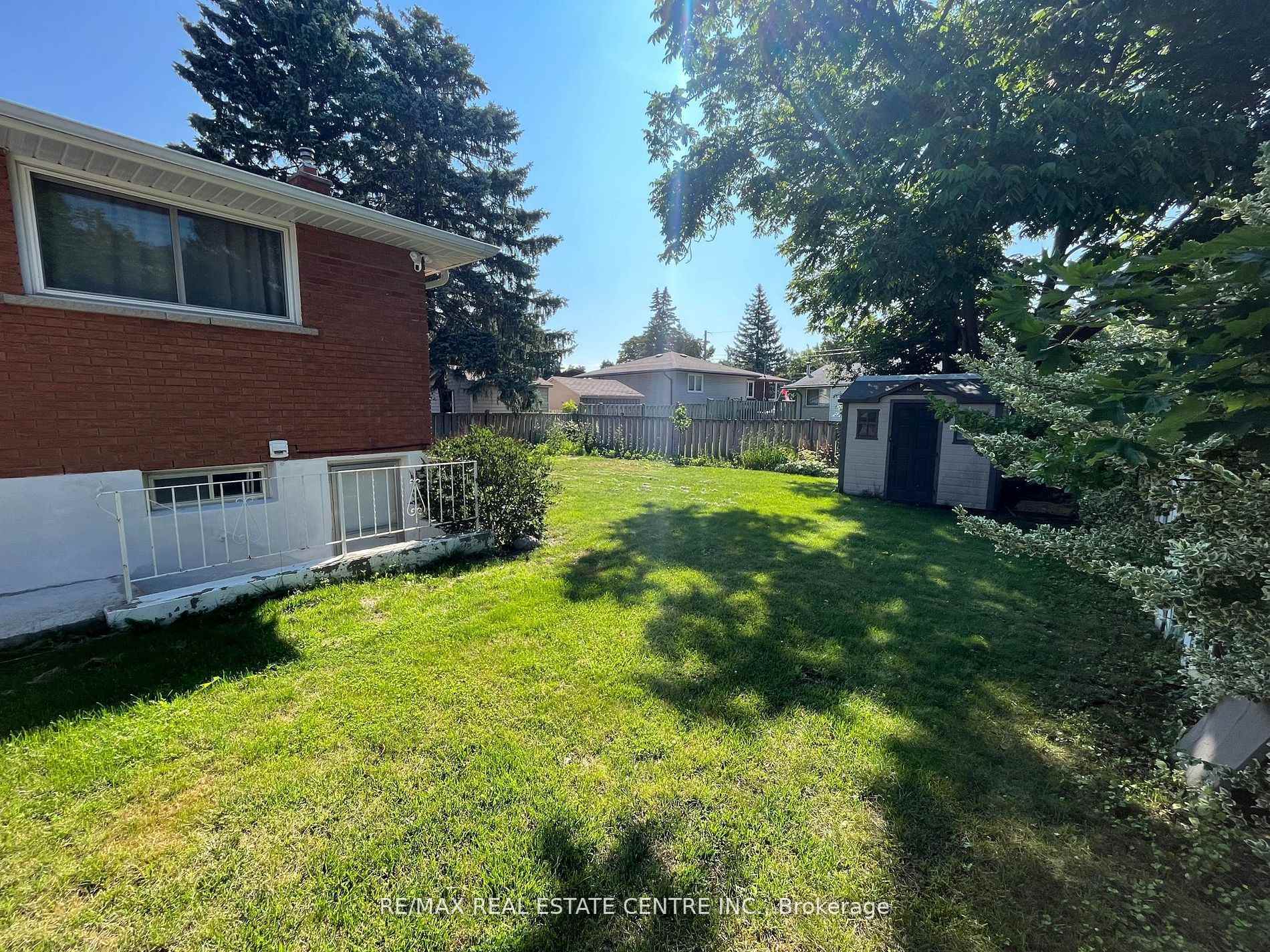 Photo 32 of 579 Woodlawn Road E, Guelph, Victoria North — HOMEH