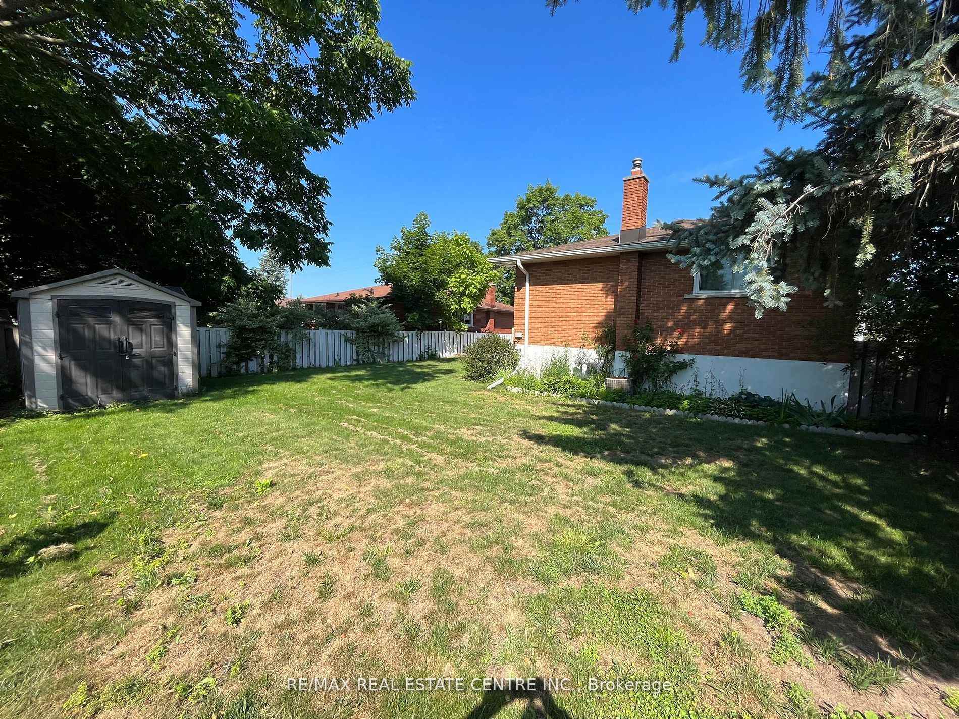 Photo 33 of 579 Woodlawn Road E, Guelph, Victoria North — HOMEH