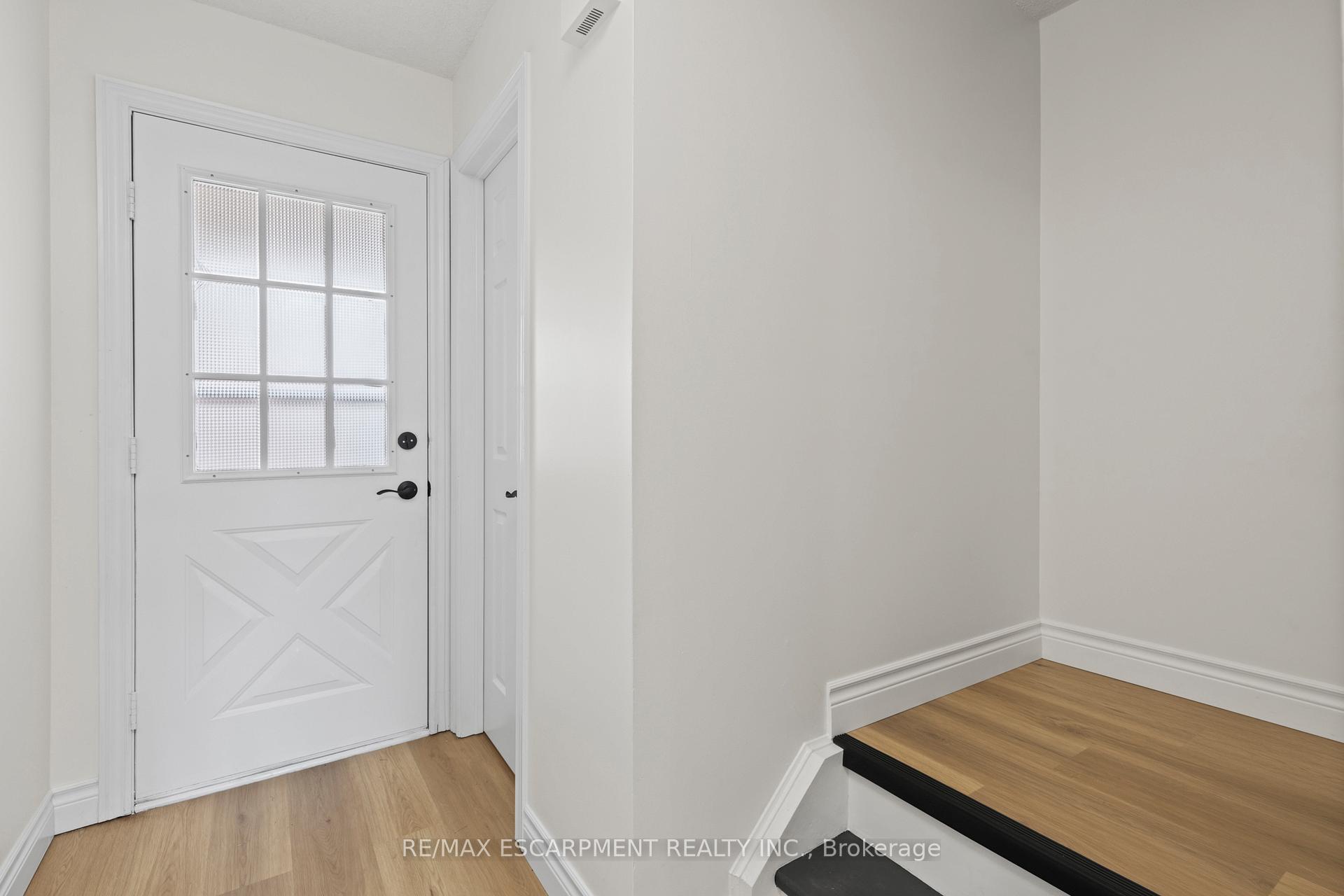 Photo 17 of Unit 9, 280 Limeridge Road E, Hamilton, Bruleville — HOMEH