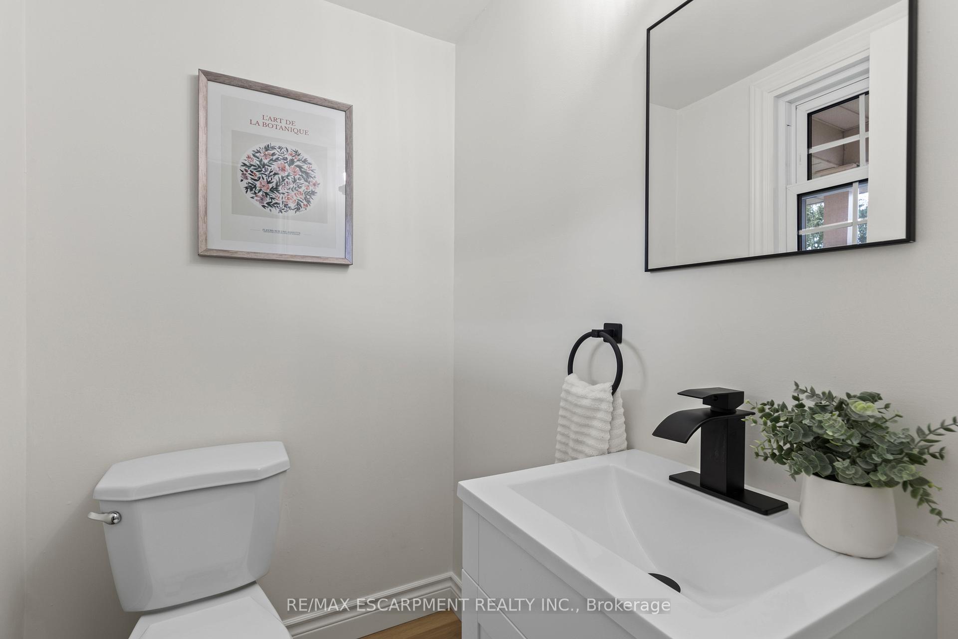 Photo 7 of Unit 9, 280 Limeridge Road E, Hamilton, Bruleville — HOMEH