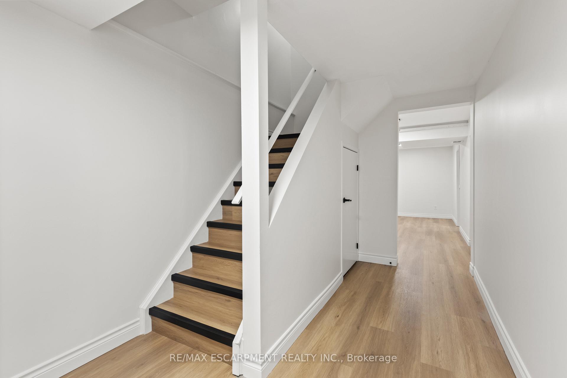 Photo 10 of Unit 9, 280 Limeridge Road E, Hamilton, Bruleville — HOMEH