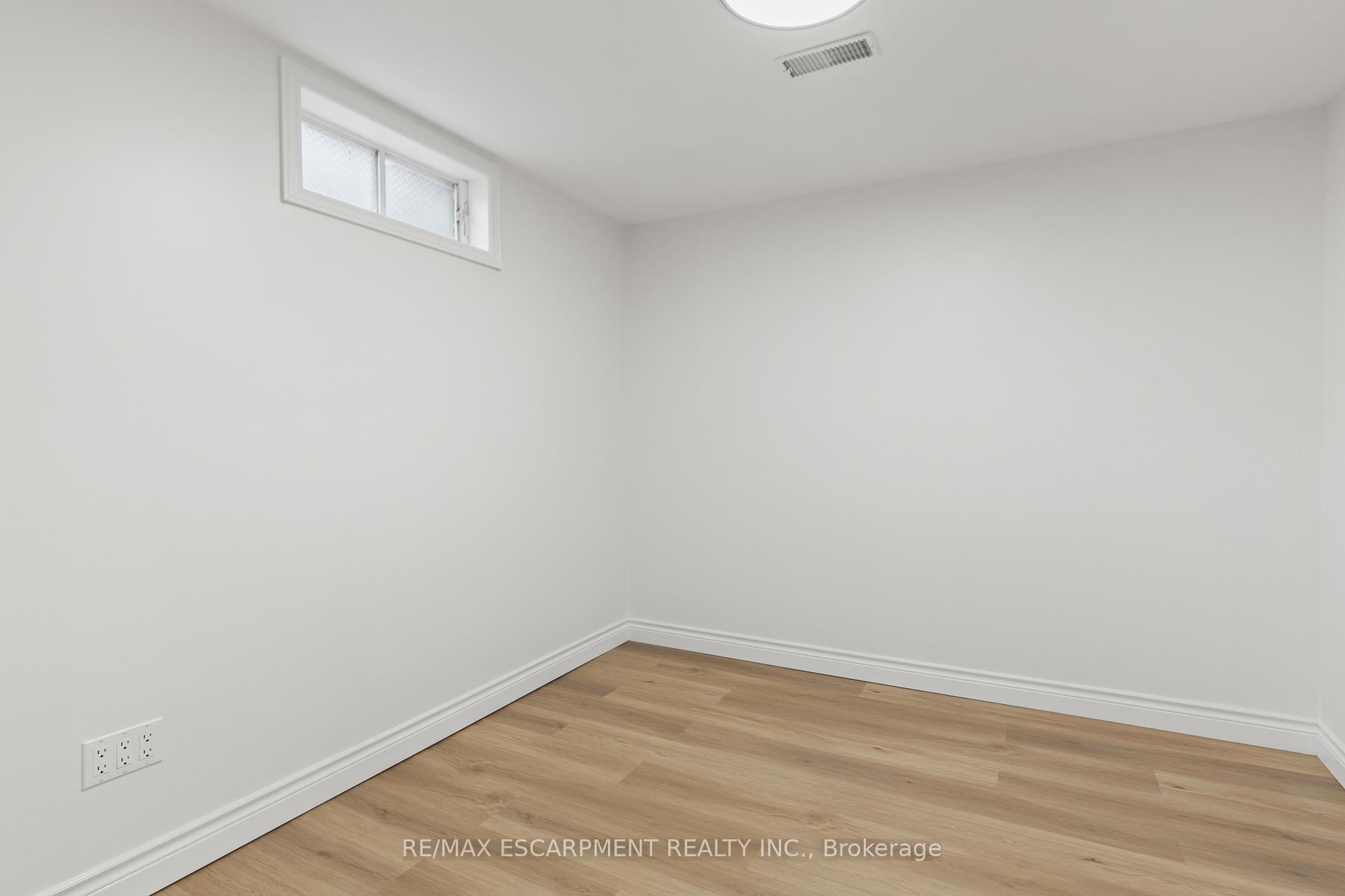 Photo 19 of Unit 9, 280 Limeridge Road E, Hamilton, Bruleville — HOMEH