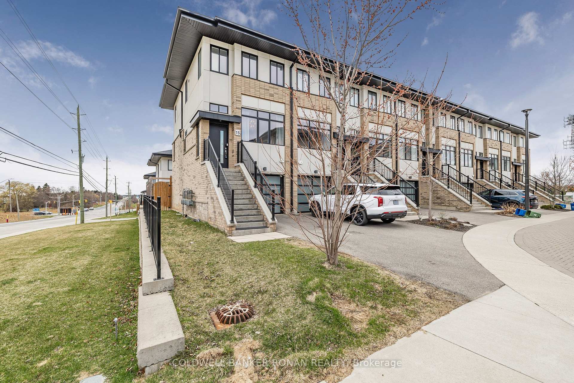 Photo 1 of 15 Wilings Lane, Hamilton, Ancaster — HOMEH