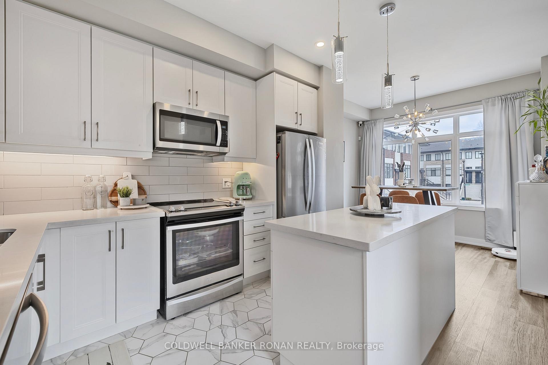 Photo 14 of 15 Wilings Lane, Hamilton, Ancaster — HOMEH