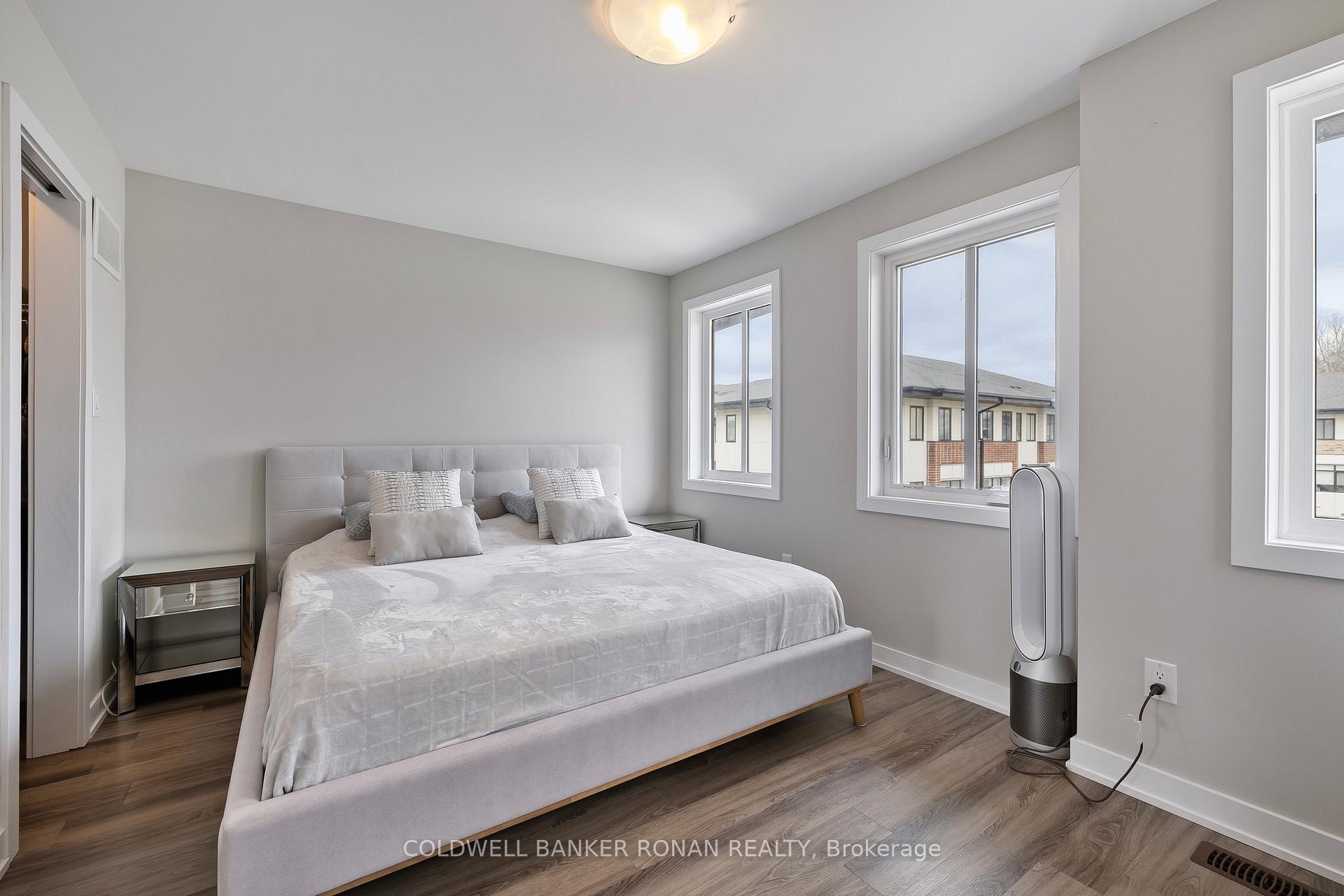 Photo 17 of 15 Wilings Lane, Hamilton, Ancaster — HOMEH