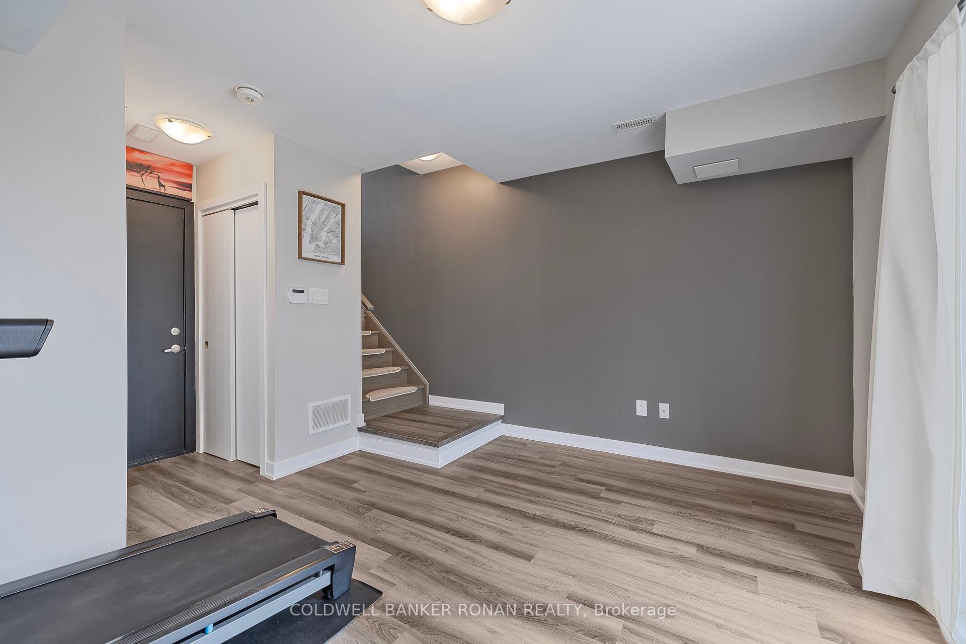Photo 22 of 15 Wilings Lane, Hamilton, Ancaster — HOMEH