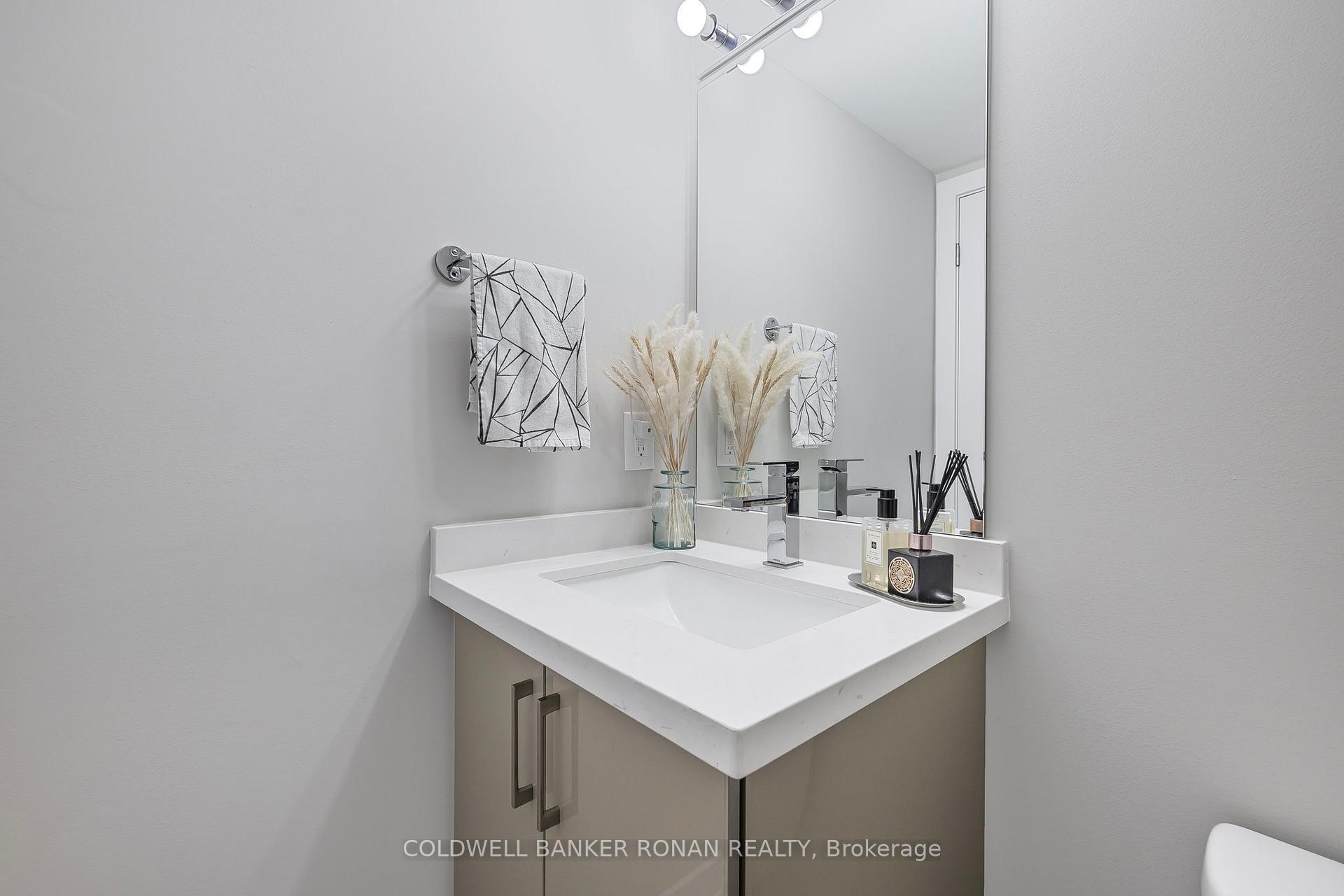 Photo 23 of 15 Wilings Lane, Hamilton, Ancaster — HOMEH