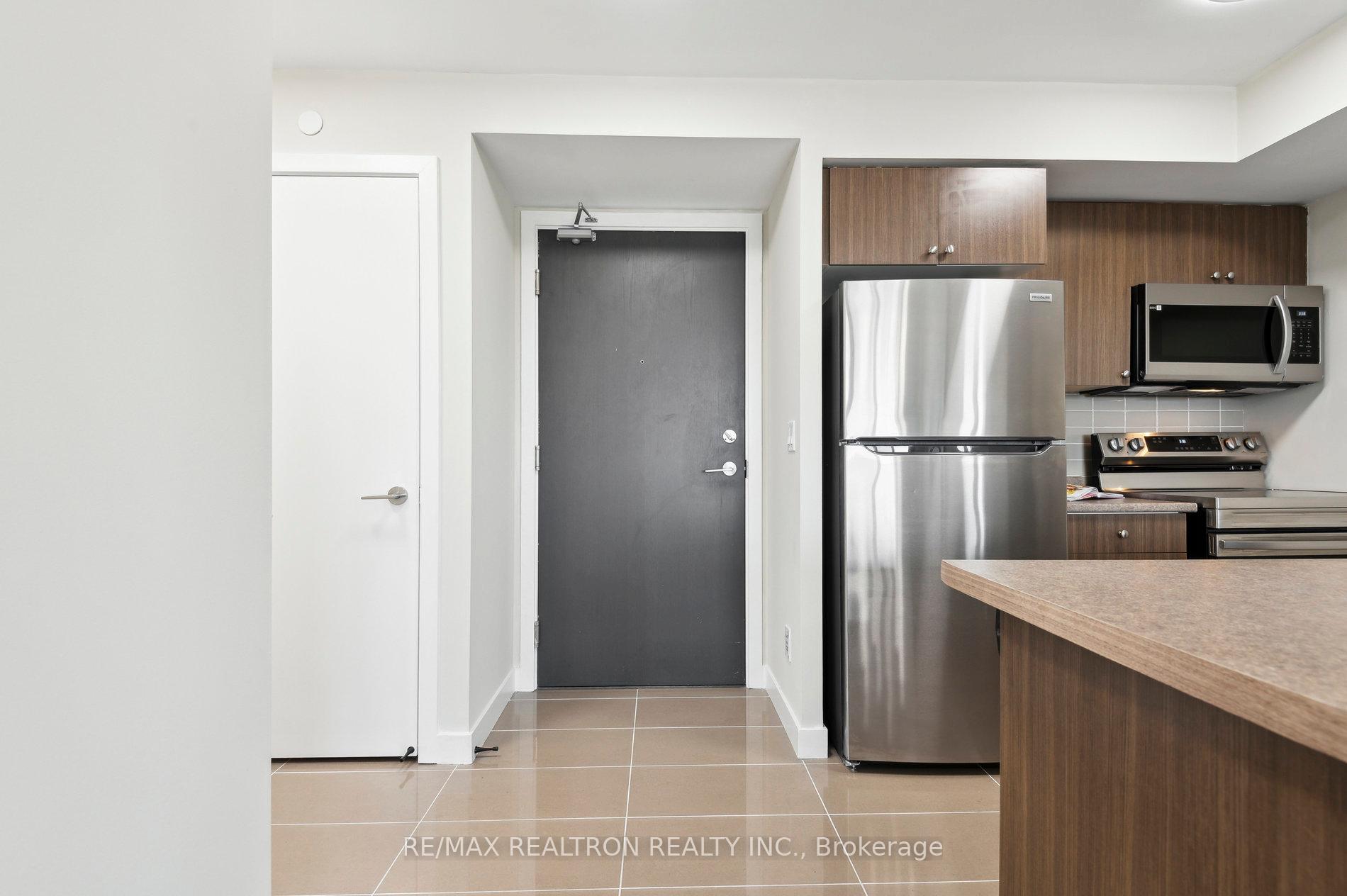 Photo 3 of Unit 621, 8 Trent Avenue, Toronto, East End-Danforth — HOMEH