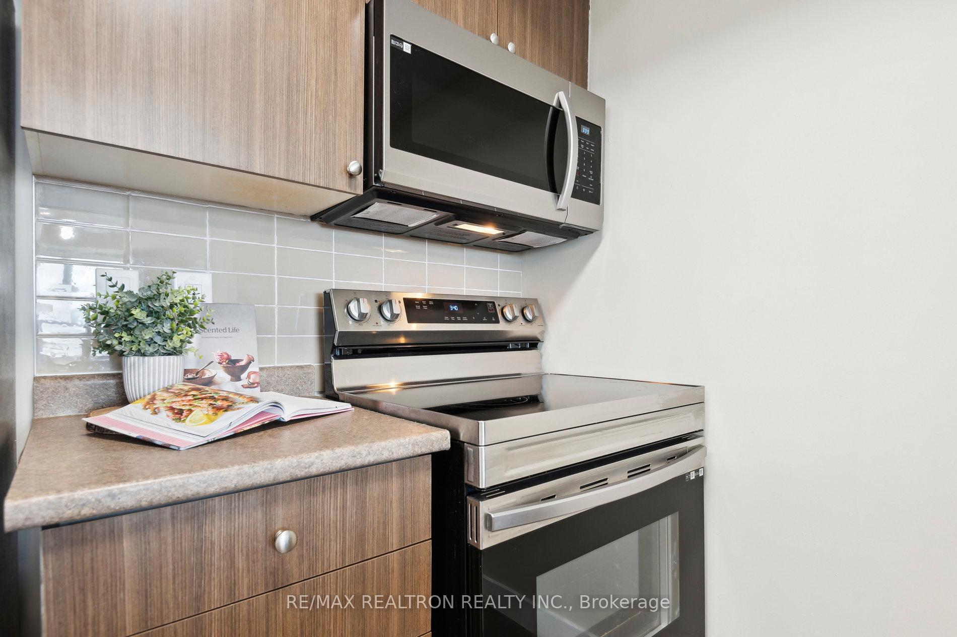 Photo 18 of Unit 621, 8 Trent Avenue, Toronto, East End-Danforth — HOMEH