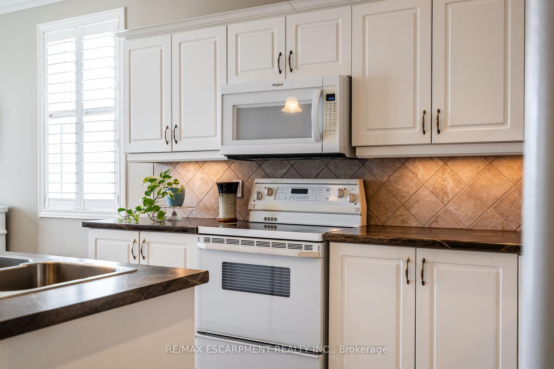 Photo 37 of Unit 10, 244 Dundas Street W, Brant, Paris — HOMEH