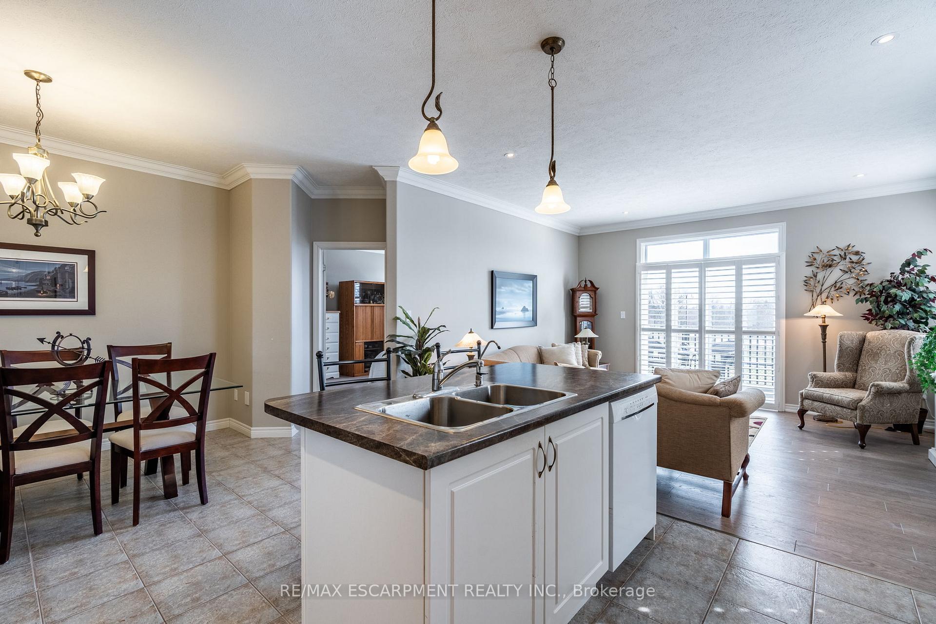 Photo 7 of Unit 10, 244 Dundas Street W, Brant, Paris — HOMEH