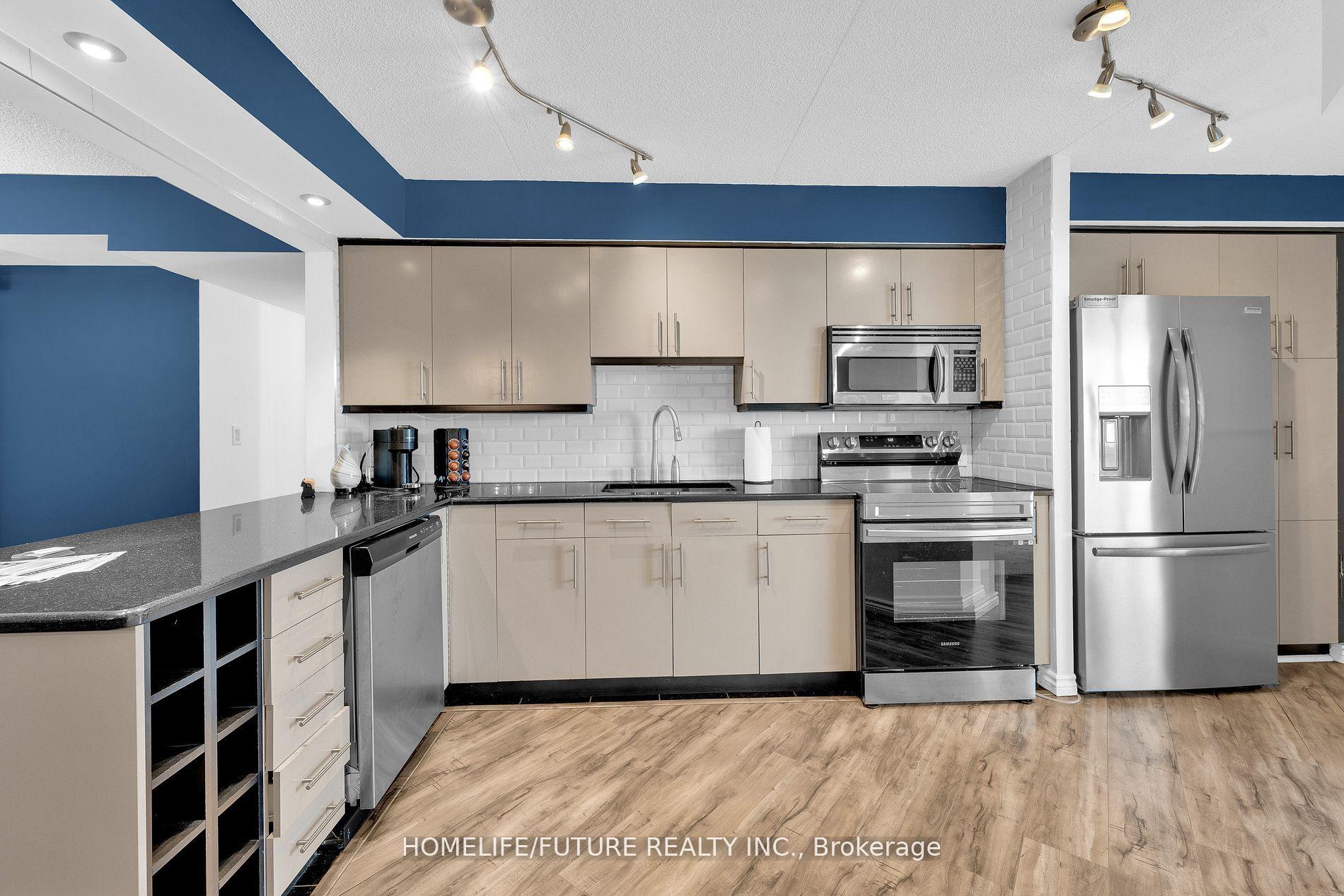Photo 3 of Unit 3003, 150 Park Street W, Windsor — HOMEH