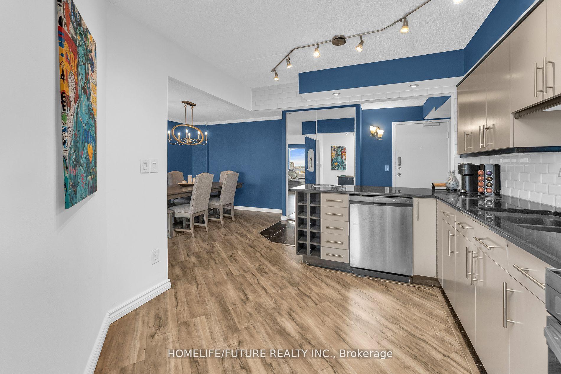 Photo 4 of Unit 3003, 150 Park Street W, Windsor — HOMEH