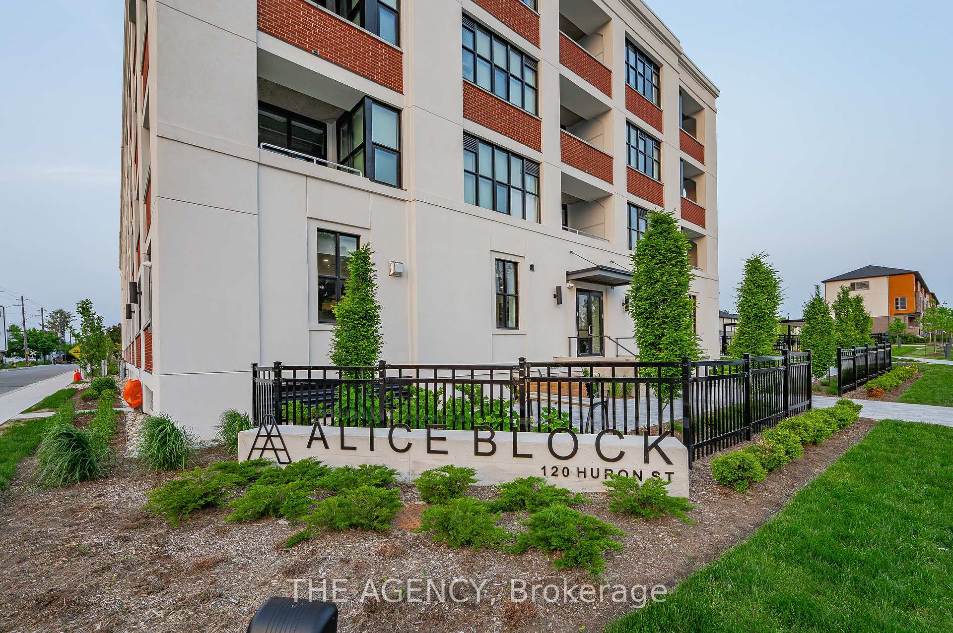 Photo 6 of Unit 419, 120 Huron Street, Guelph, St. Patrick's Ward — HOMEH