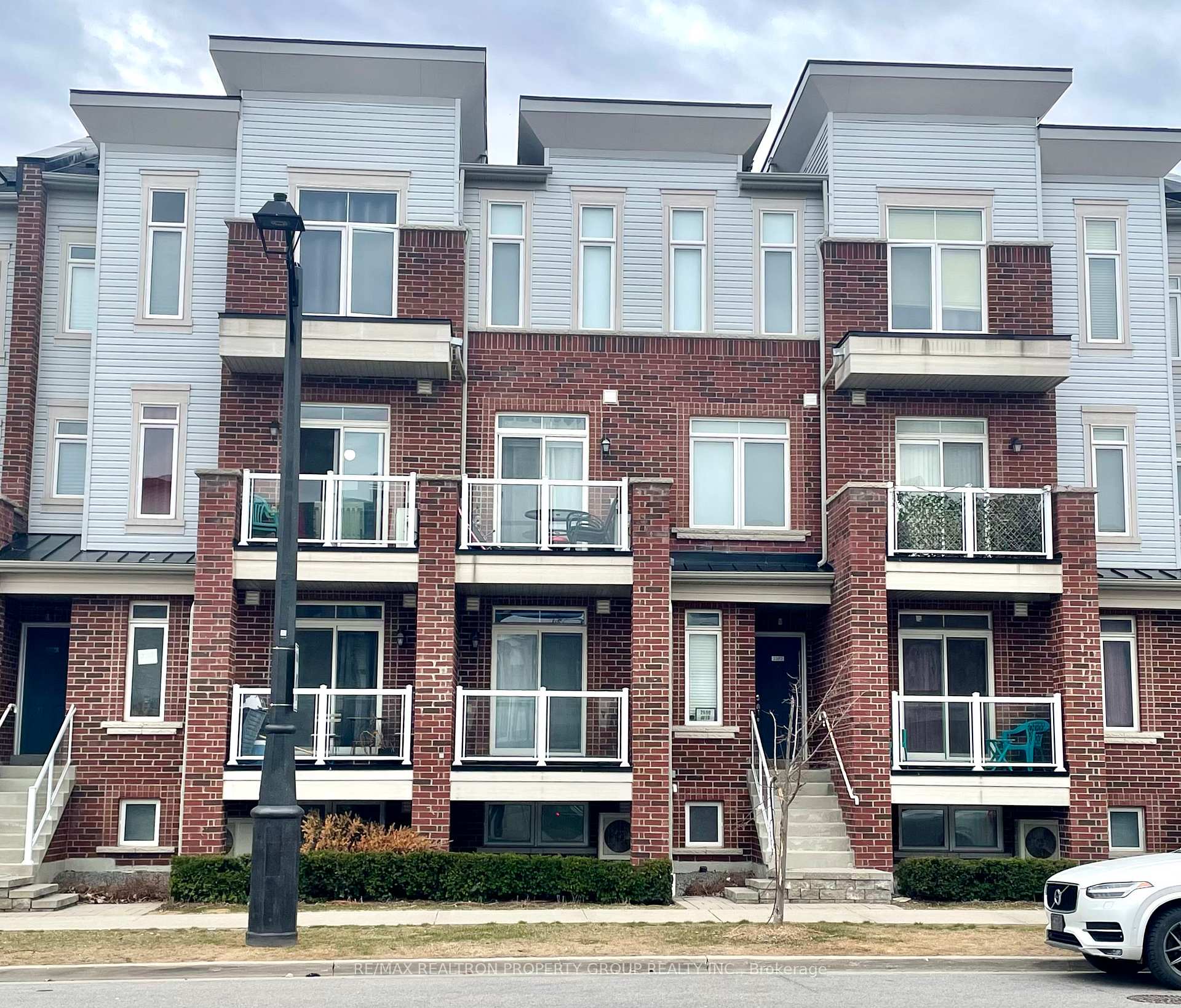 Photo 1 of Unit 10, 2590 William Jackson Drive, Pickering, Duffin Heights — HOMEH