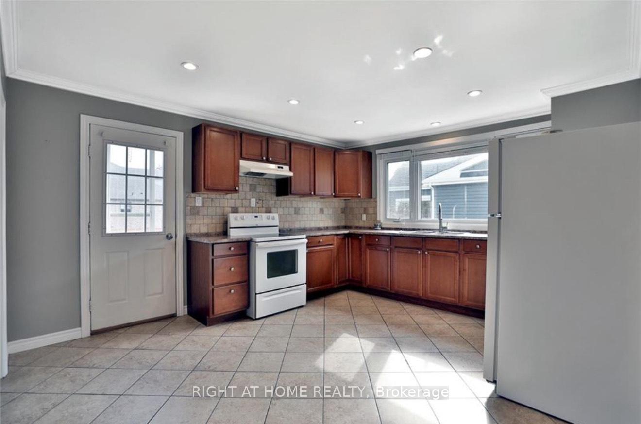 Photo 7 of 202 Millen Road, Hamilton, Stoney Creek — HOMEH