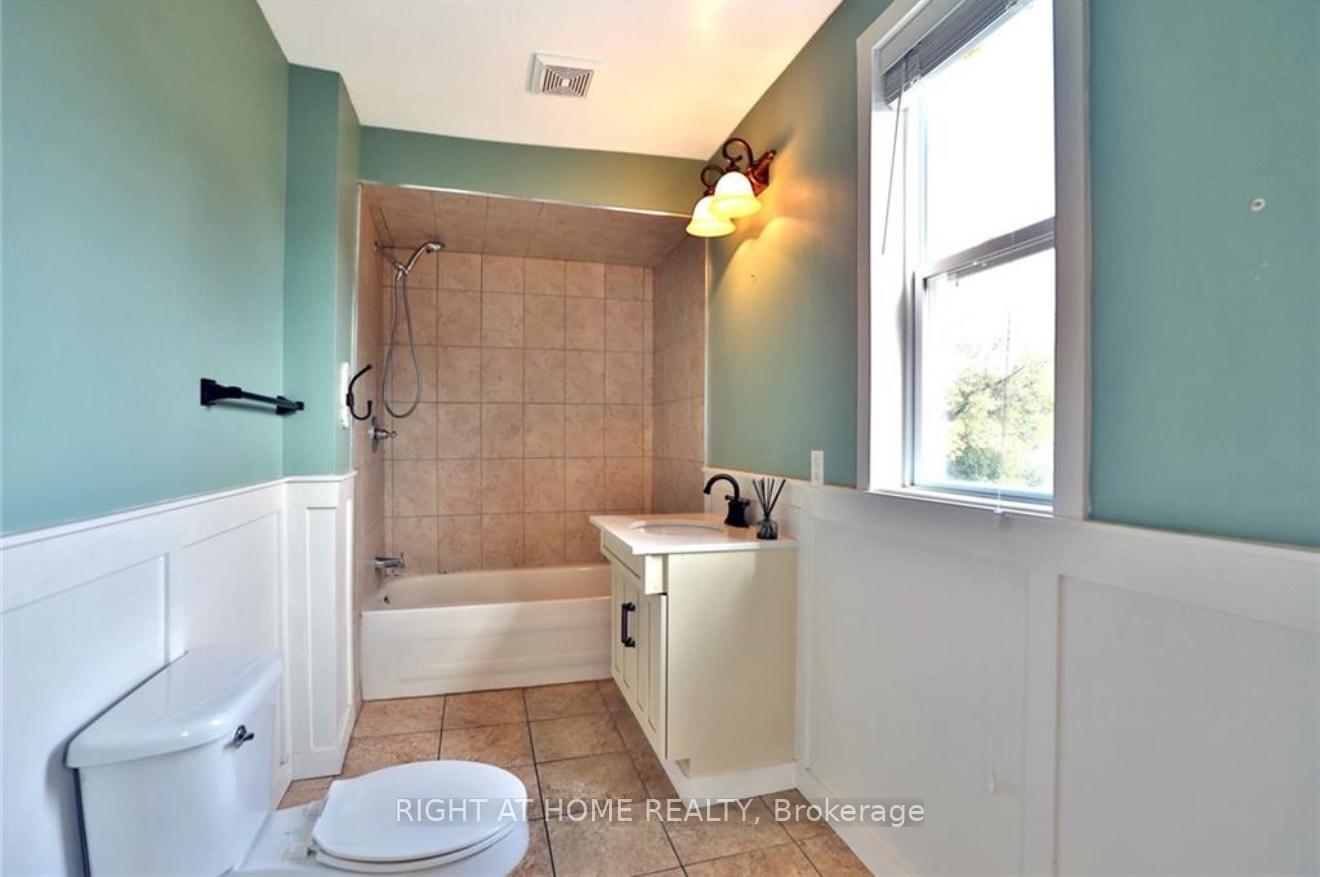 Photo 8 of 202 Millen Road, Hamilton, Stoney Creek — HOMEH