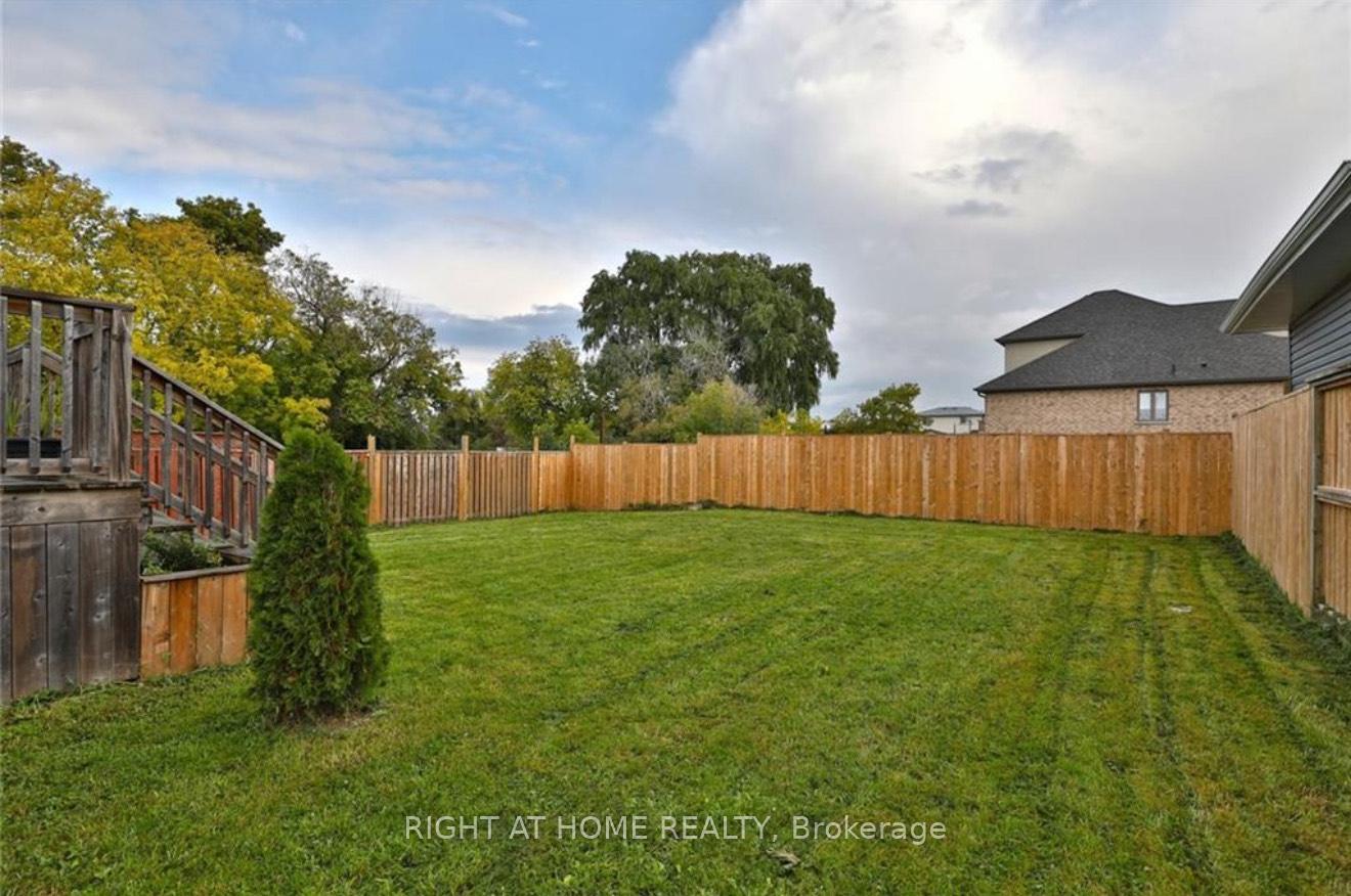 Photo 11 of 202 Millen Road, Hamilton, Stoney Creek — HOMEH