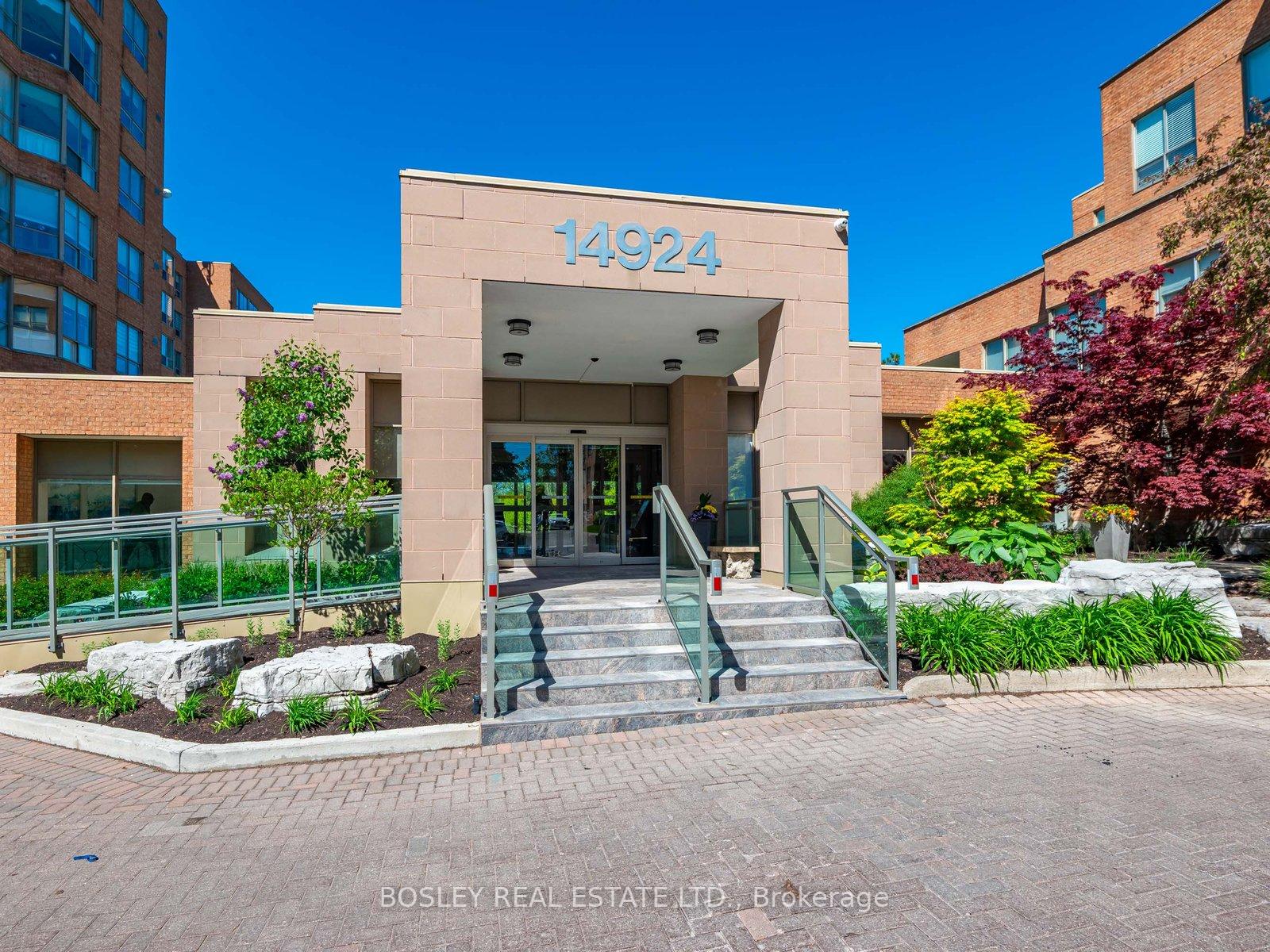 Photo 1 of Unit 110, 14924 Yonge Street, Aurora, Aurora Highlands — HOMEH