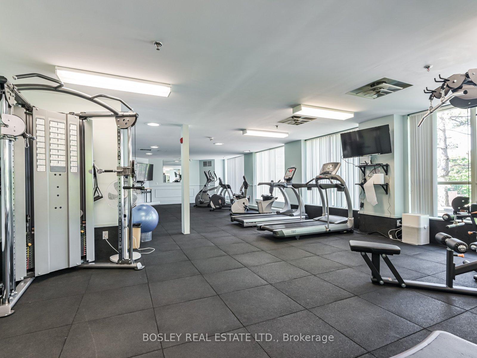 Photo 12 of Unit 110, 14924 Yonge Street, Aurora, Aurora Highlands — HOMEH