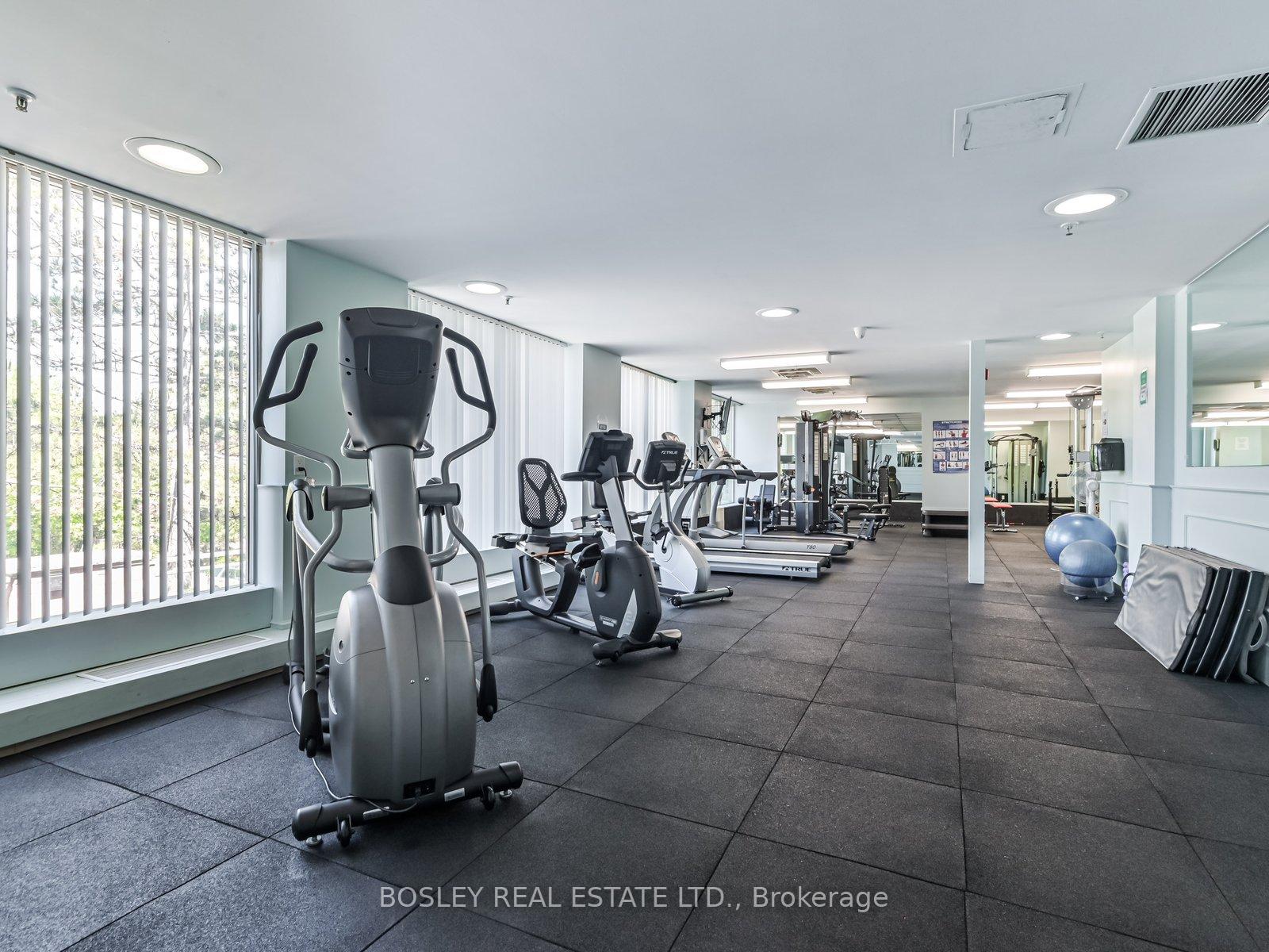 Photo 13 of Unit 110, 14924 Yonge Street, Aurora, Aurora Highlands — HOMEH