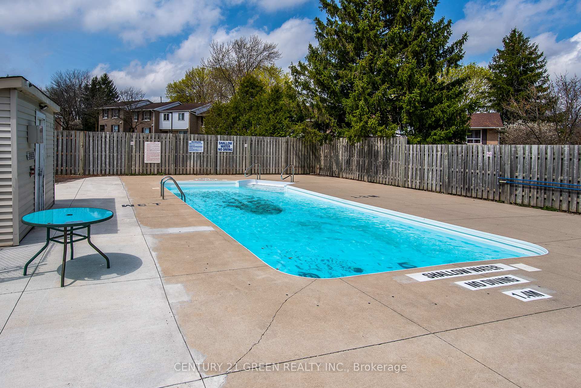 Photo 6 of Unit 702, 1100 Courtland Avenue E, Kitchener — HOMEH