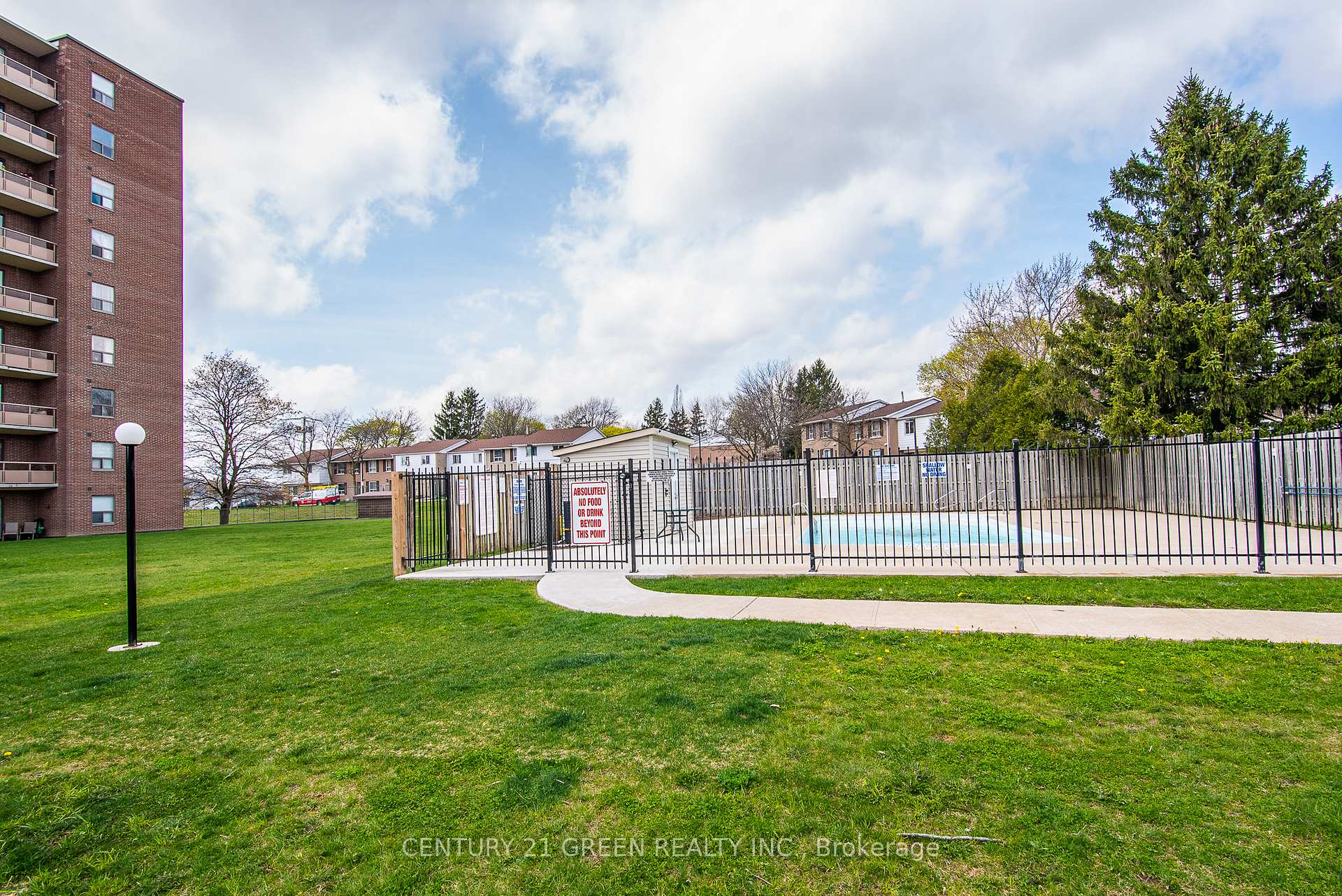 Photo 7 of Unit 702, 1100 Courtland Avenue E, Kitchener — HOMEH
