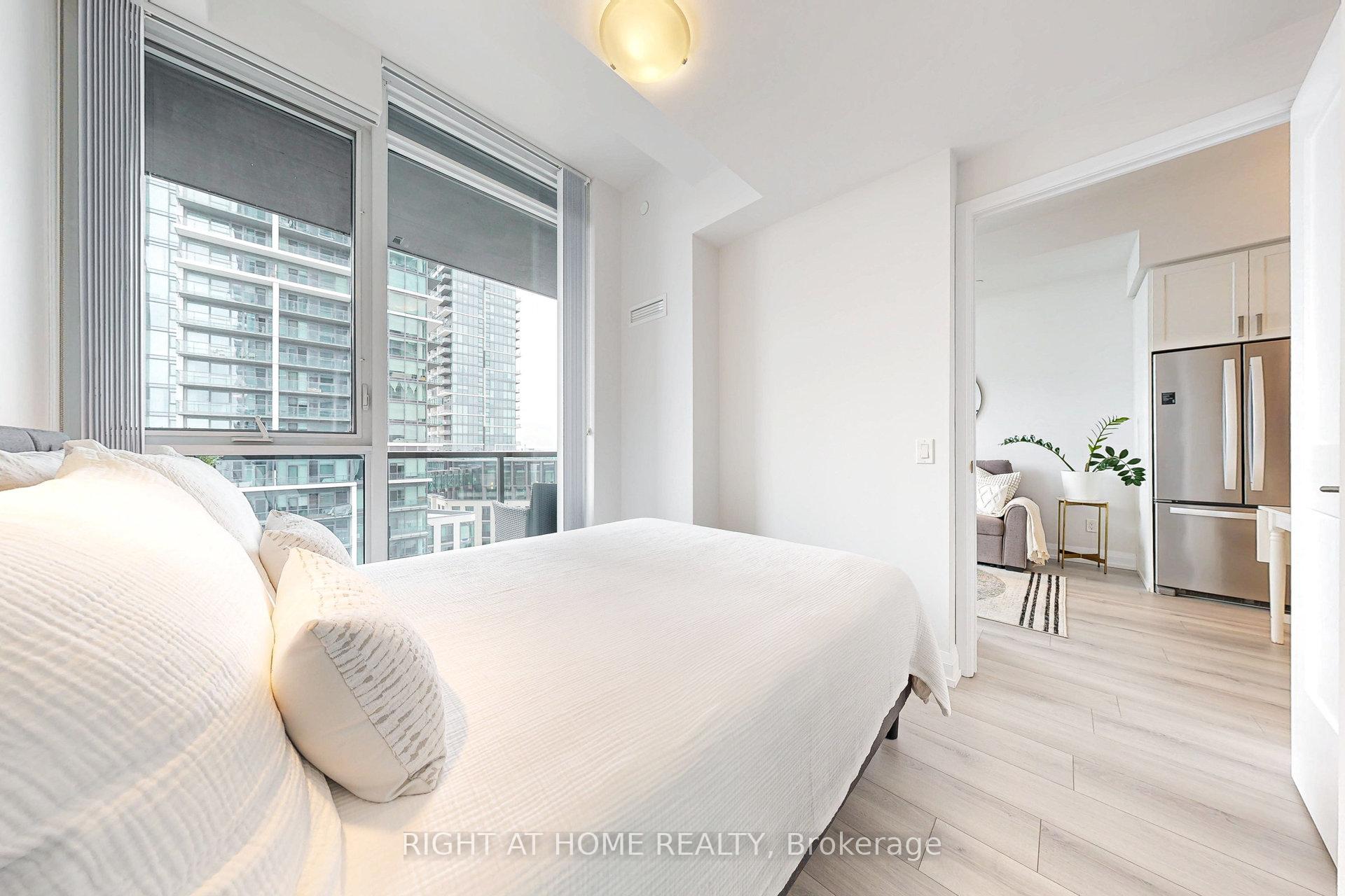 Photo 10 of Unit 907, 7895 Jane Street, Vaughan, Concord — HOMEH