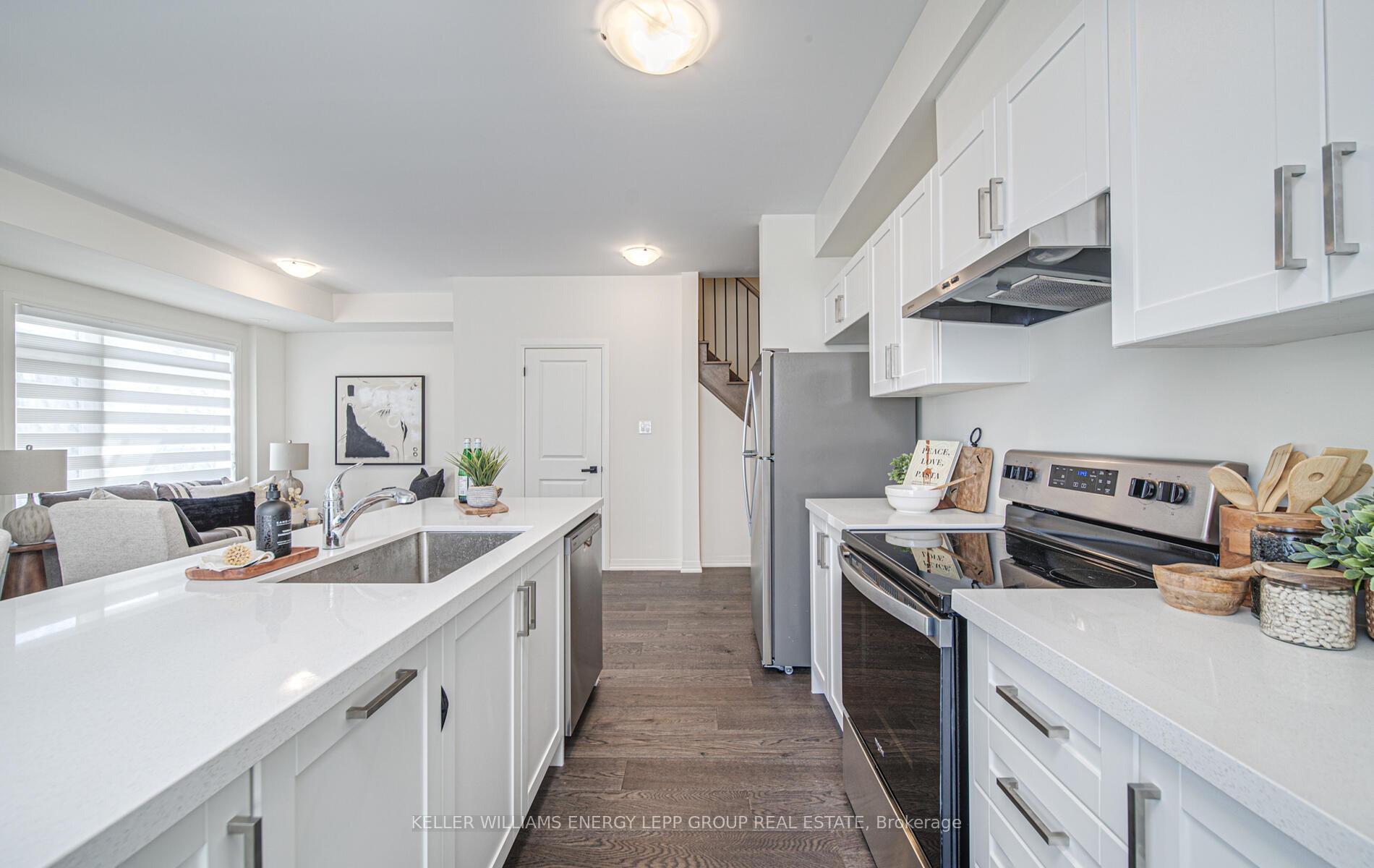 Photo 10 of 40 Emmas Way, Whitby, Taunton North — HOMEH