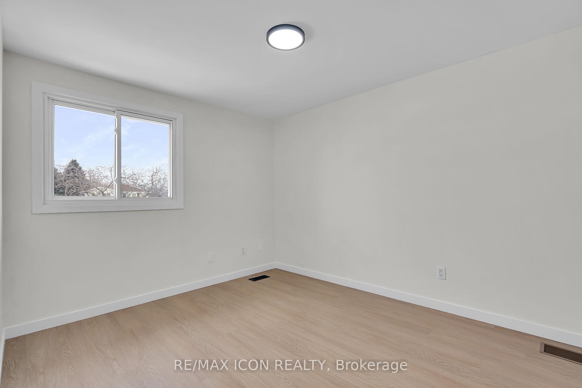 Photo 6 of Unit 3, 82 Finch Drive, Sarnia — HOMEH