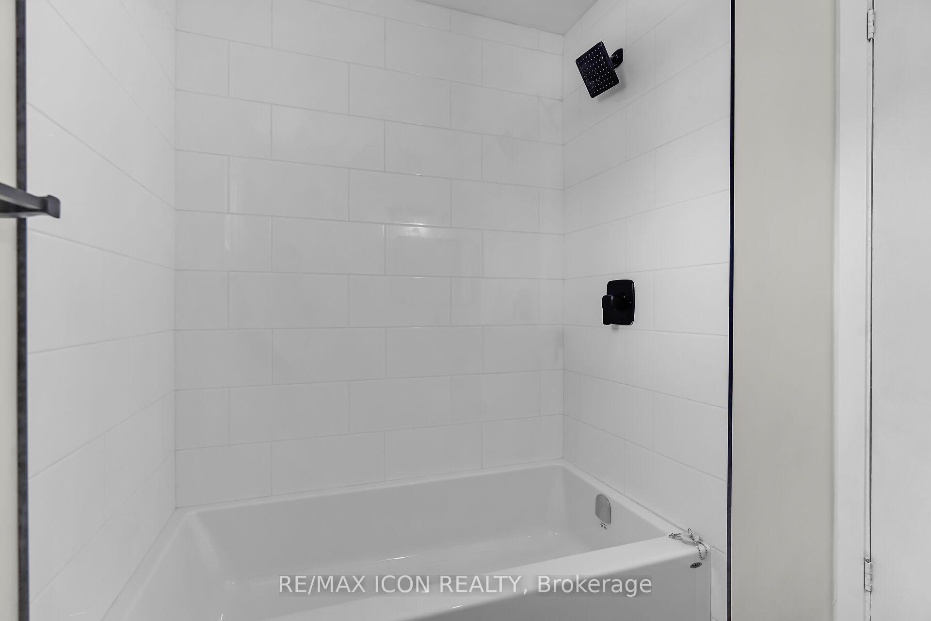 Photo 11 of Unit 3, 82 Finch Drive, Sarnia — HOMEH