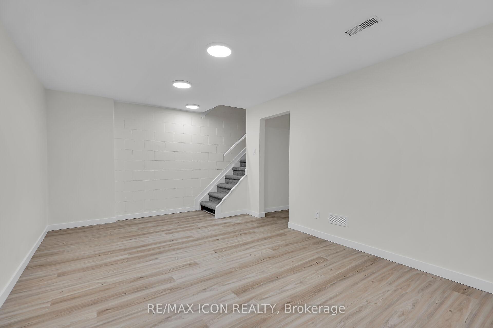 Photo 8 of Unit 3, 82 Finch Drive, Sarnia — HOMEH