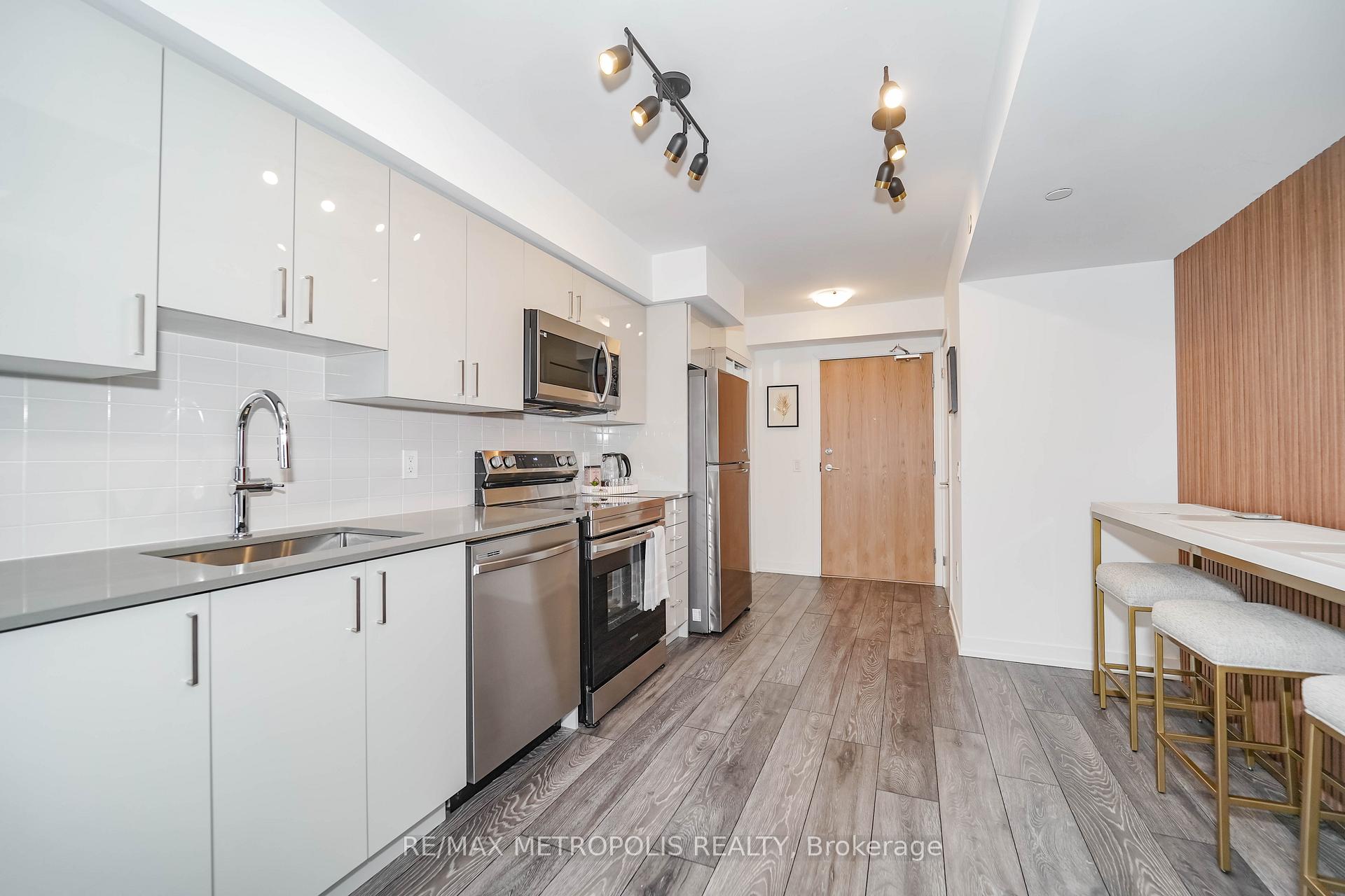 Photo 3 of Unit 305, 1455 Celebration Drive, Pickering, Bay Ridges — HOMEH