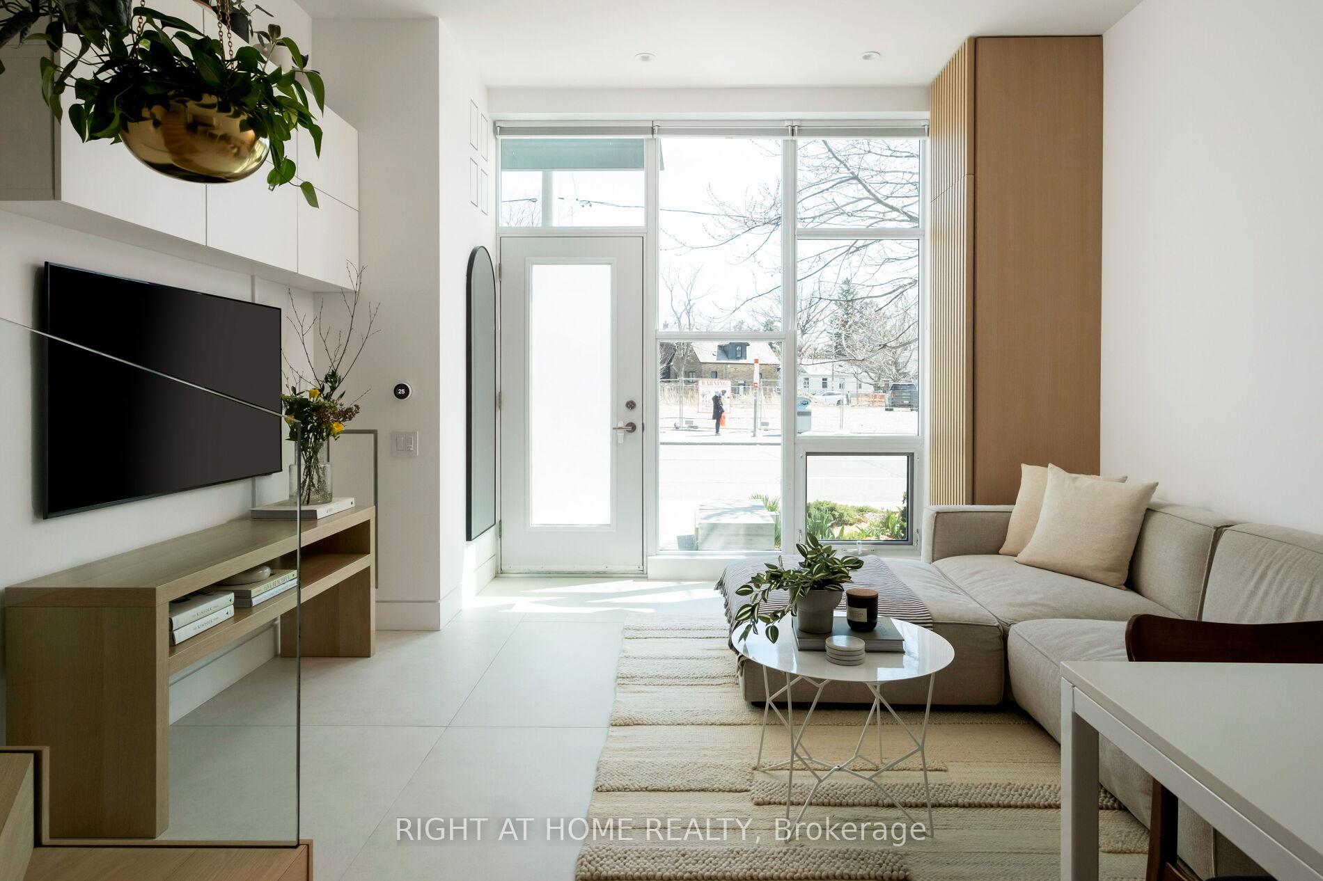 Photo 2 of Unit TH3, 1048 Broadview Avenue, Toronto, Broadview North — HOMEH
