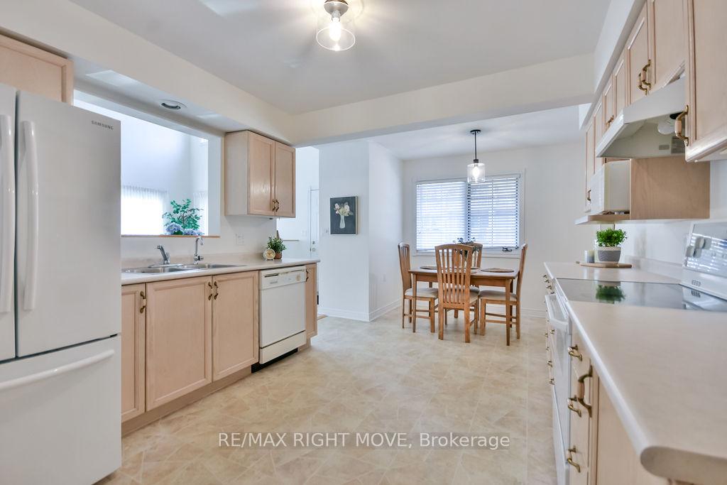 Photo 11 of Unit 304, 30 Museum Drive, Orillia — HOMEH