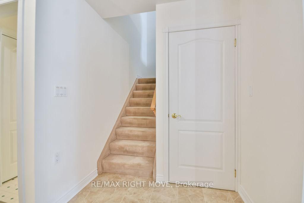 Photo 18 of Unit 304, 30 Museum Drive, Orillia — HOMEH