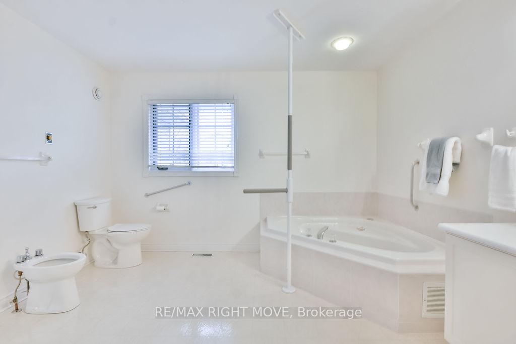Photo 26 of Unit 304, 30 Museum Drive, Orillia — HOMEH