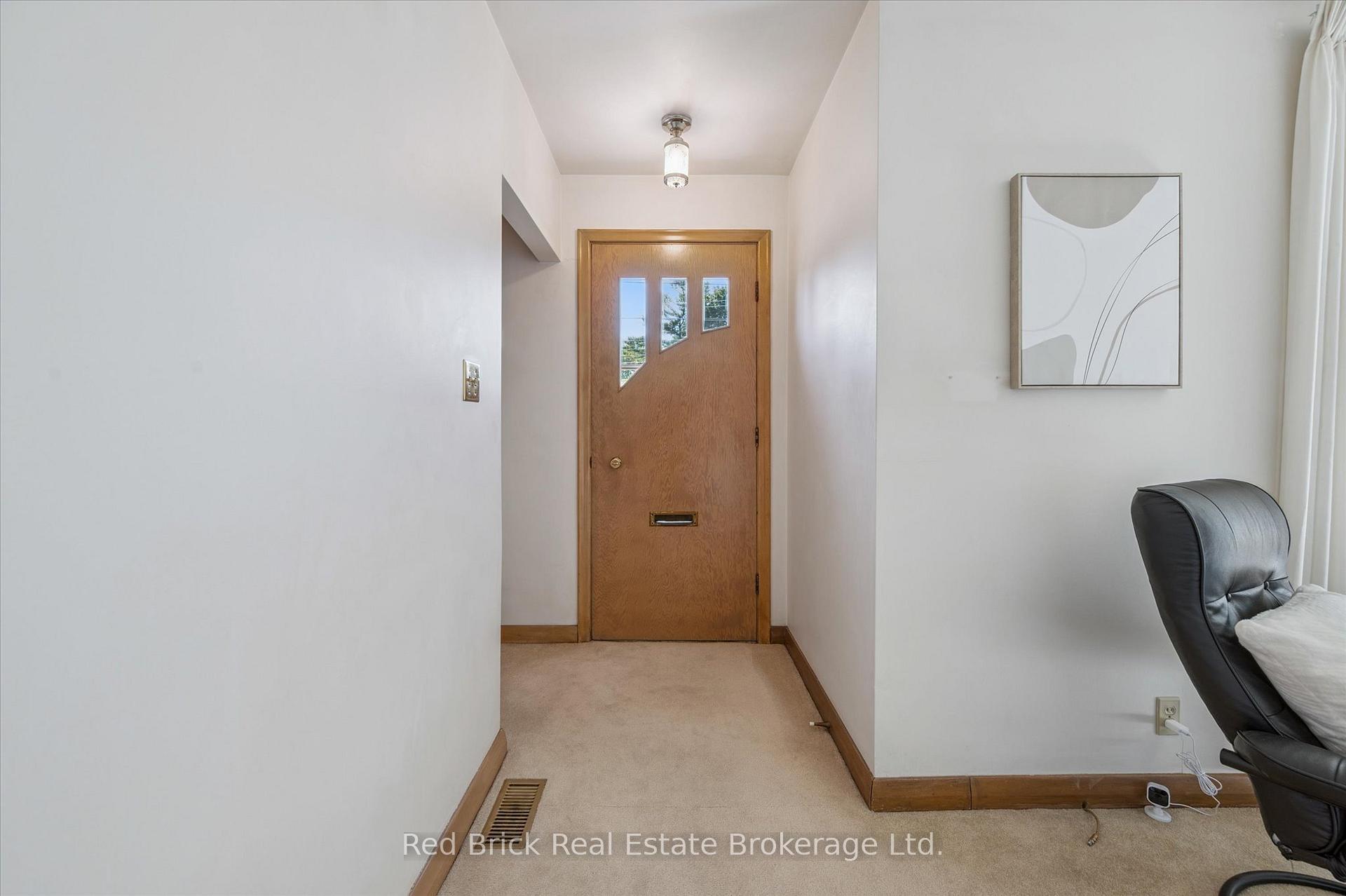 Photo 5 of 260 Speedvale Avenue E, Guelph, Riverside Park — HOMEH